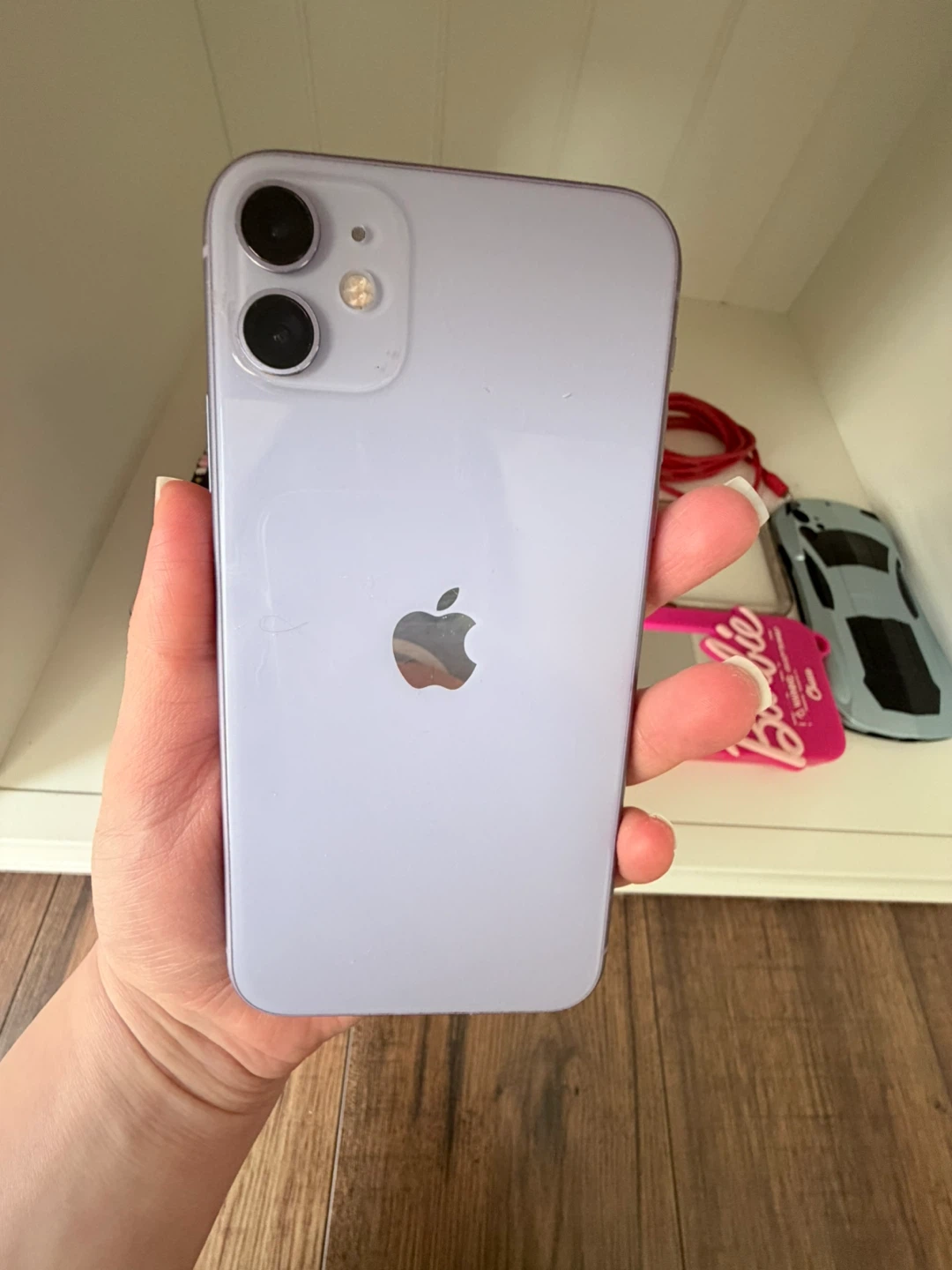Apple iPhone 11 - 128 GB Lavender and 7 cases (1 is Otterbox) - photo 3