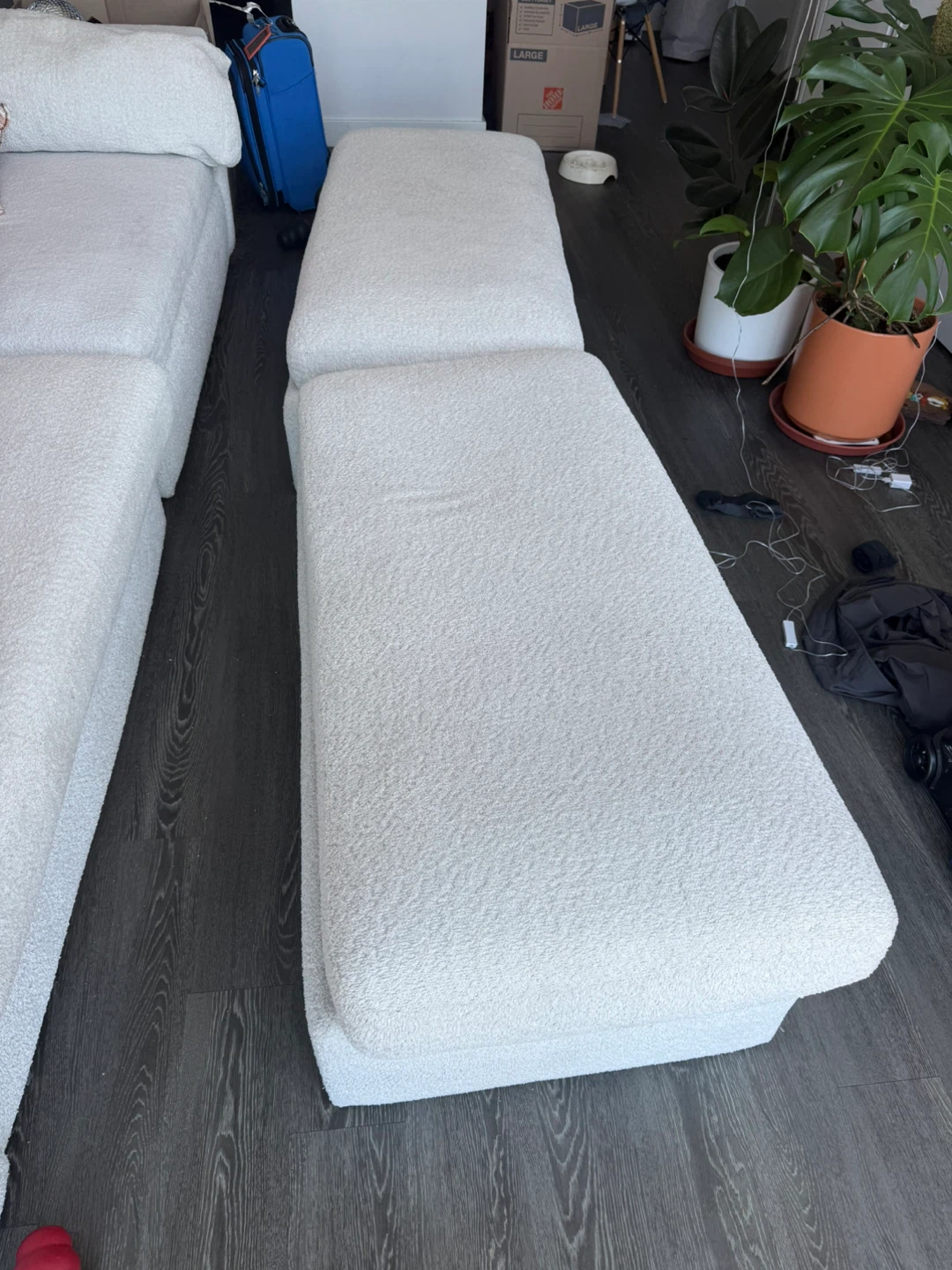 White Boucle Sectional Sofa with Ottoman - photo 3