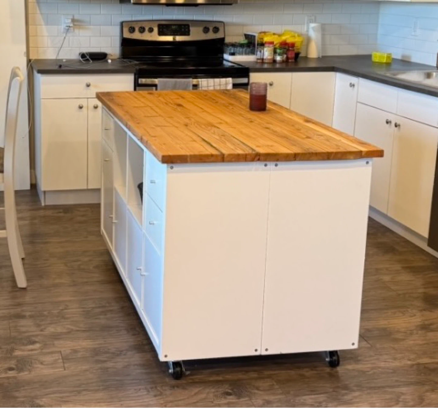 Custom Mobile Kitchen Island – Reclaimed Barn Wood Top - photo 2