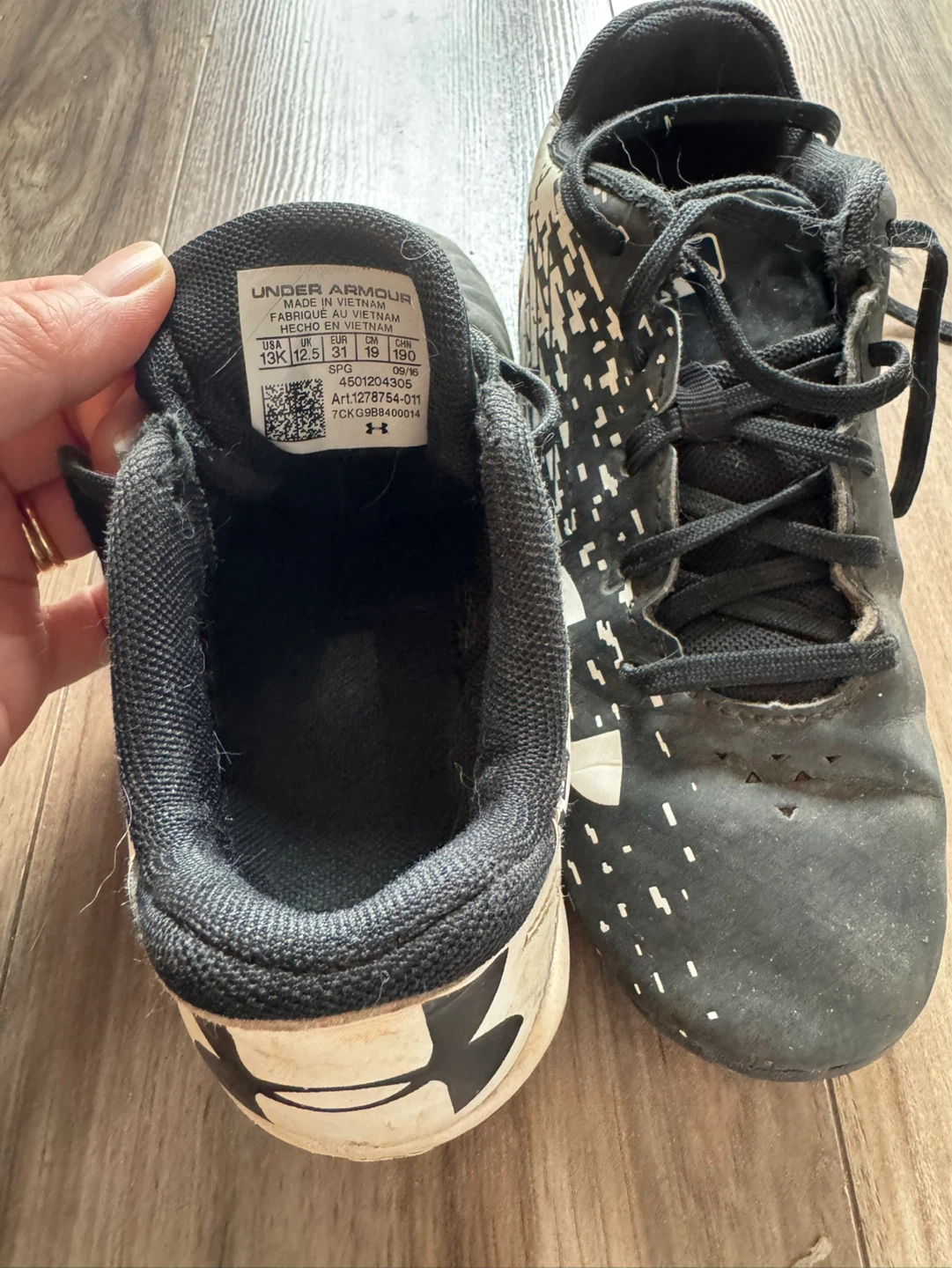GUC Youth Size 13 Baseball Cleats - photo 2