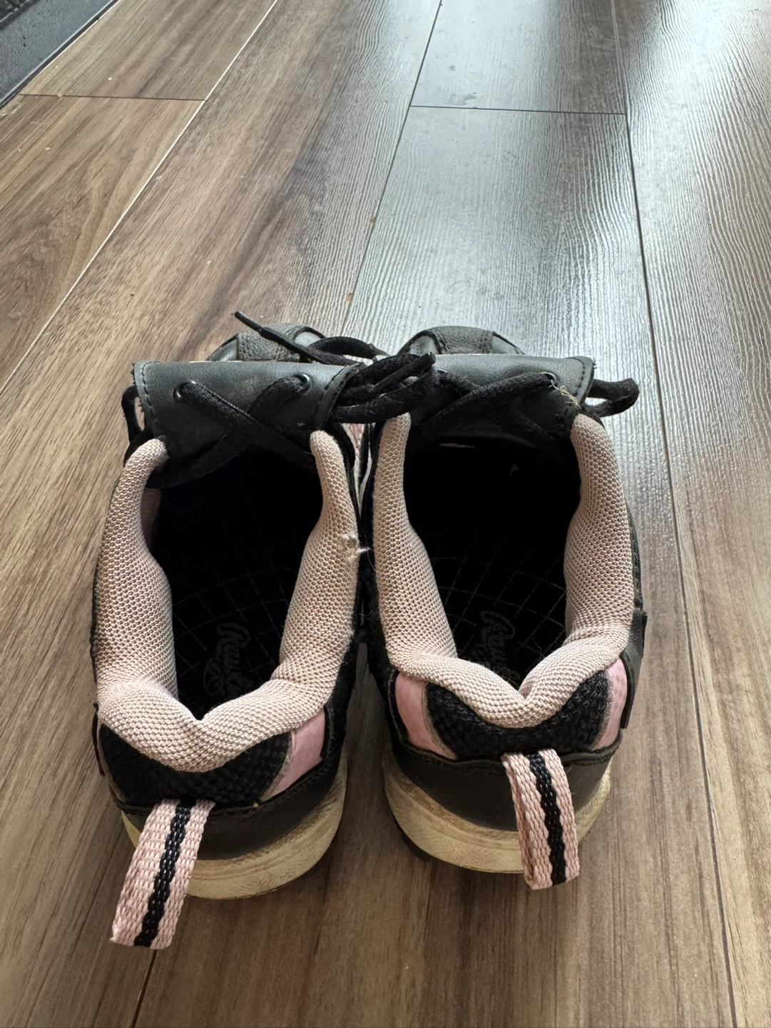 GUC Kids Size 1 Baseball Cleats - photo 2