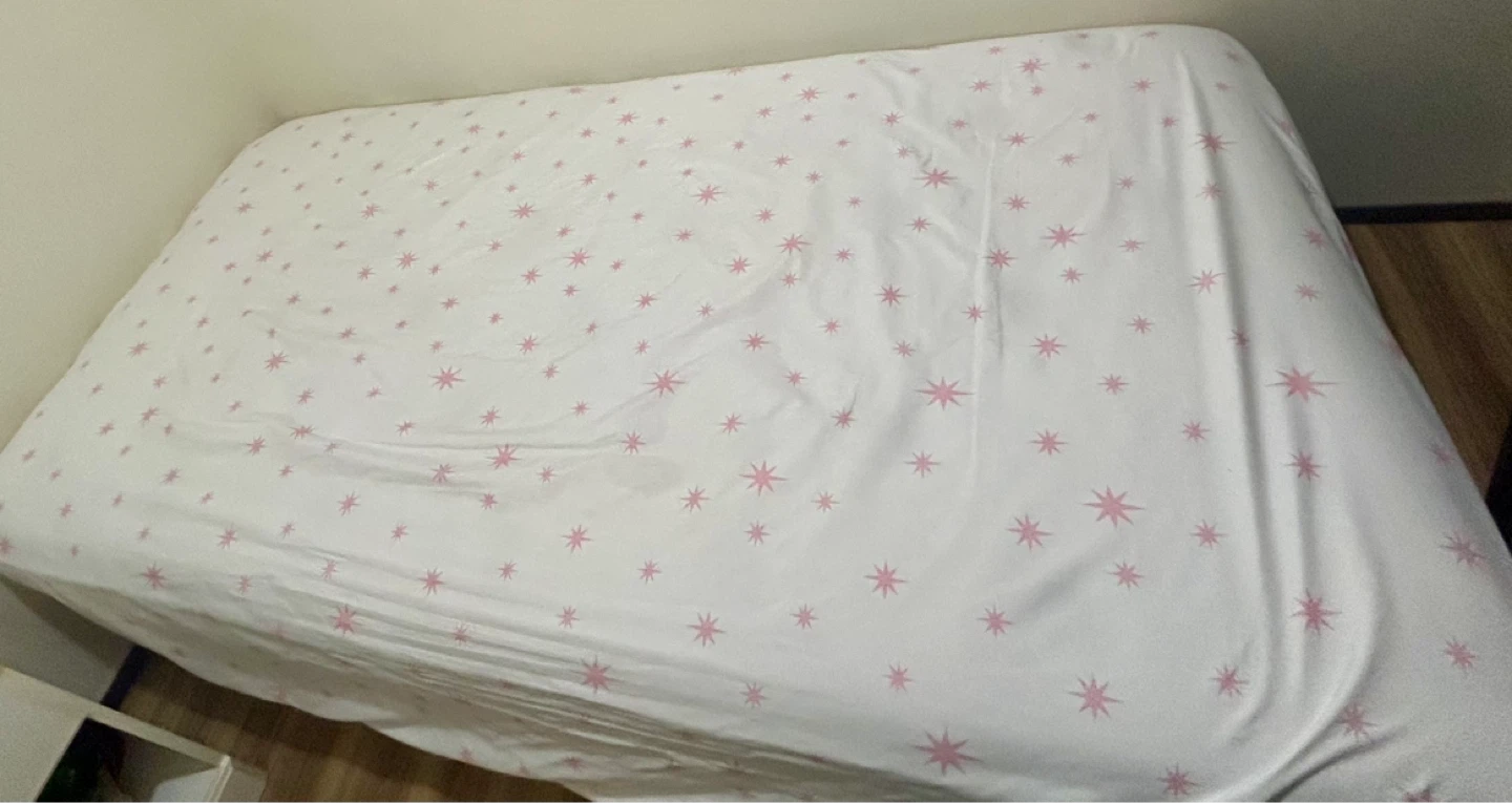 Single mattress with boxspring