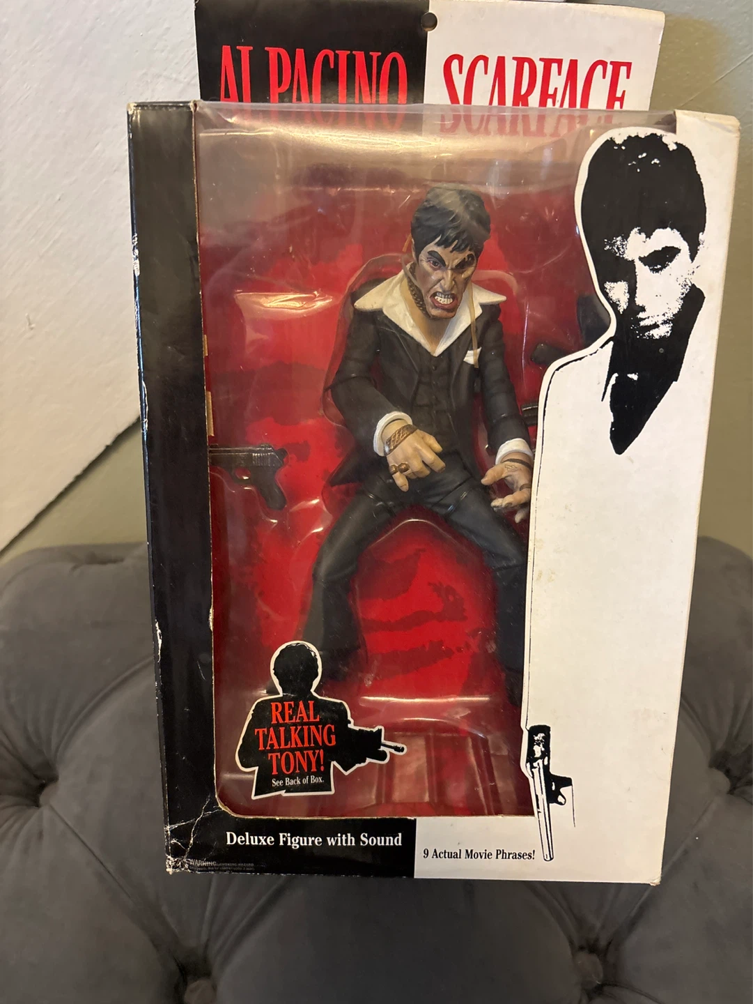 Al Pacino Scarface Deluxe Talking Figure with Sound - photo 2