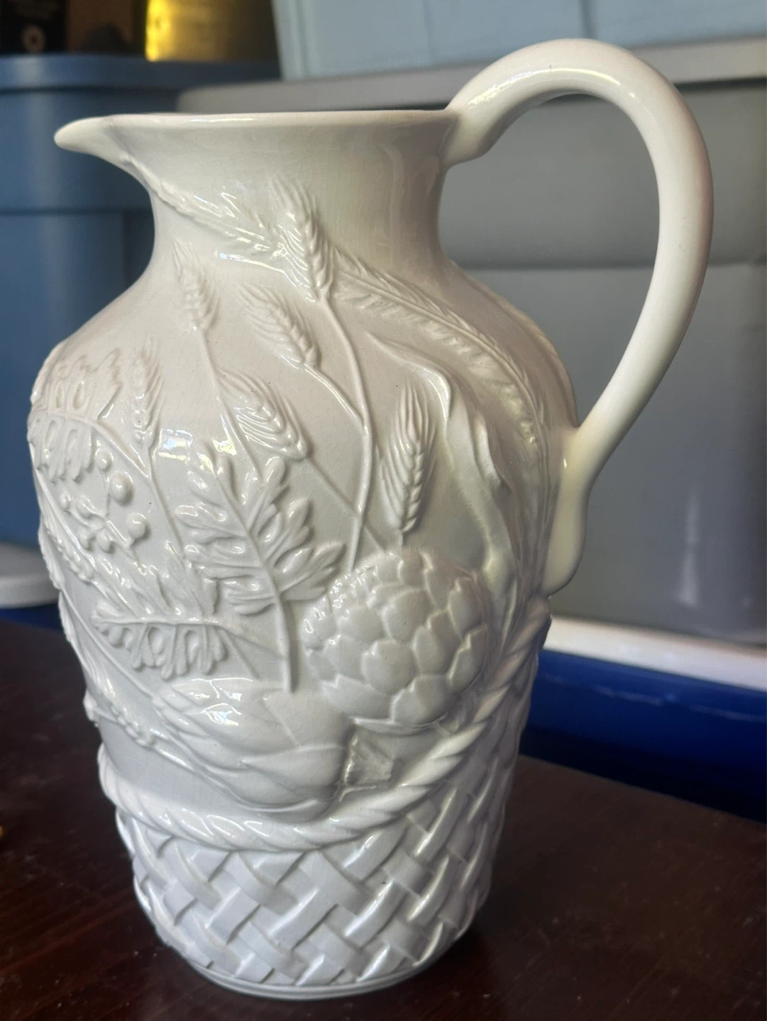 Williams Sonoma Italy Embossed Pitcher Wheat Farmhouse Ceramic - photo 3