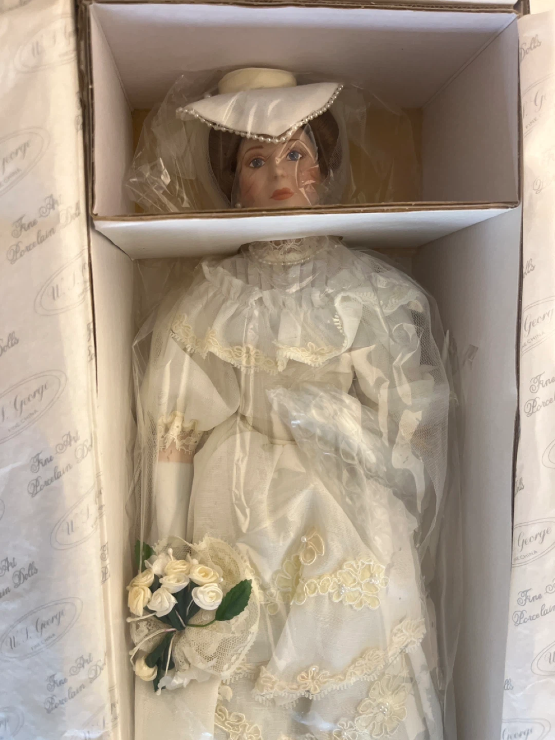 Classic Brides of the Century "Flora The 1900's Bride" Doll - photo 4