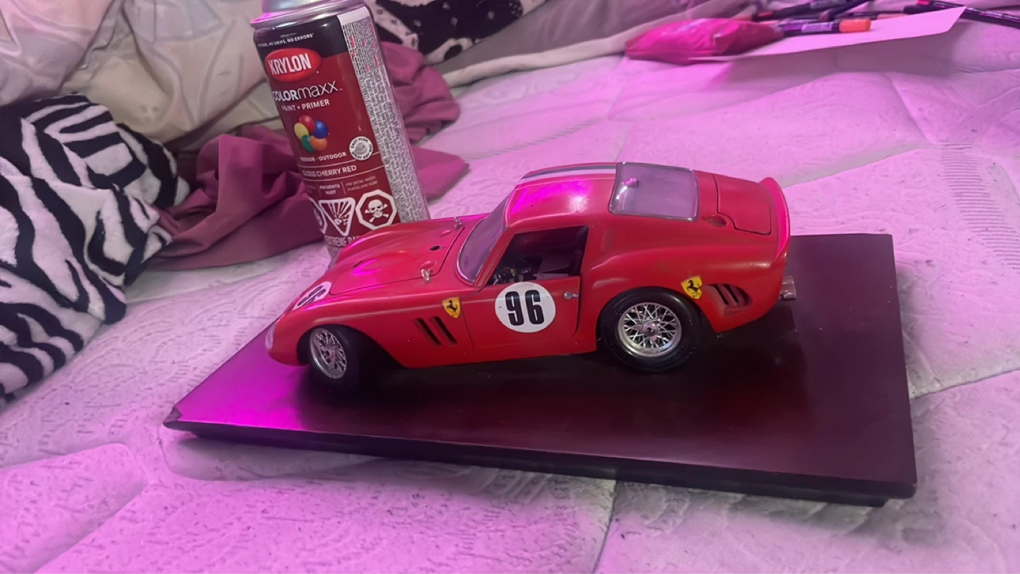 Red Ferrari 250 GTO Model Car/LIGHTER