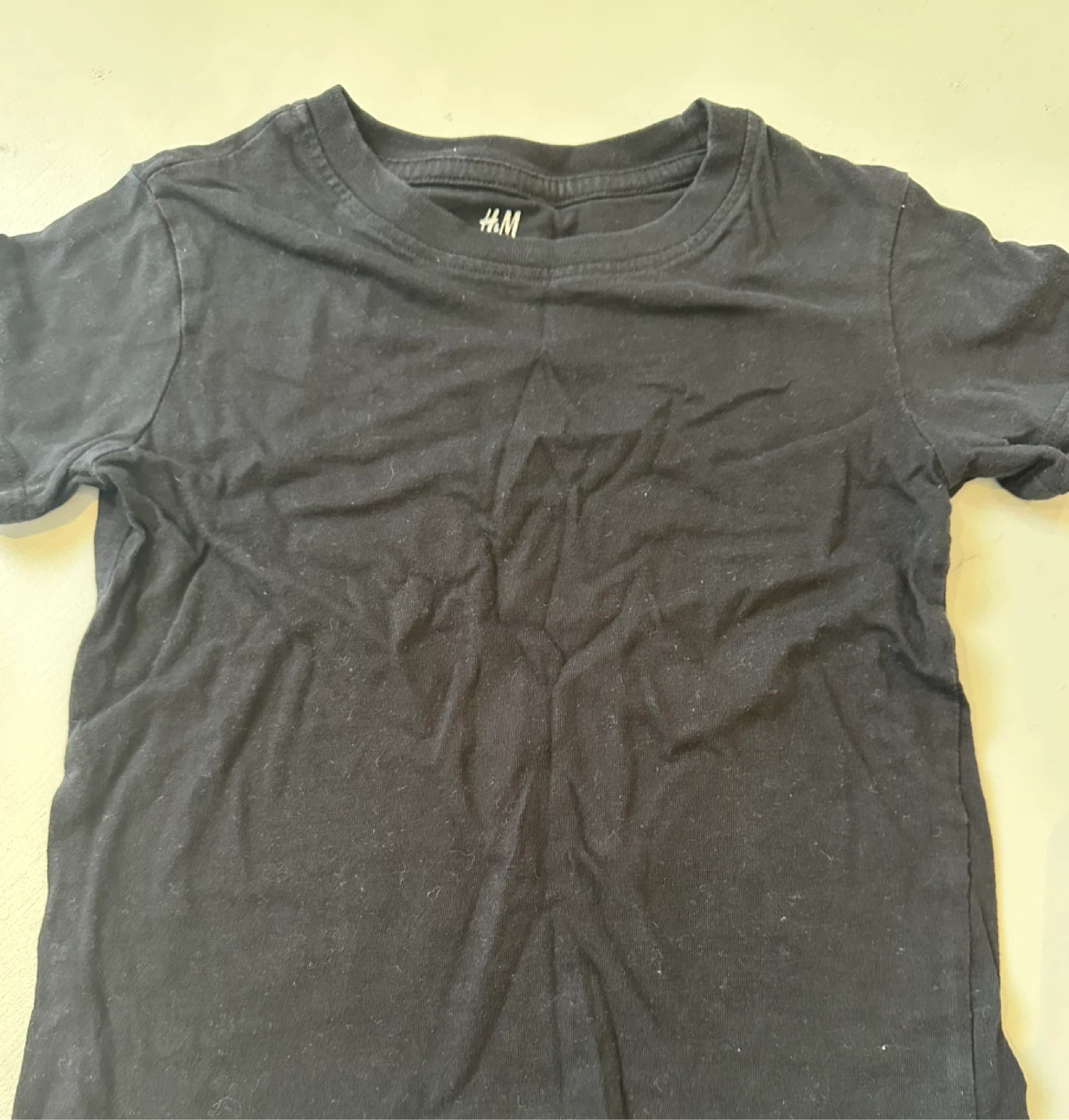 H&M Black Organic Cotton T-Shirt - Size 2-4Y