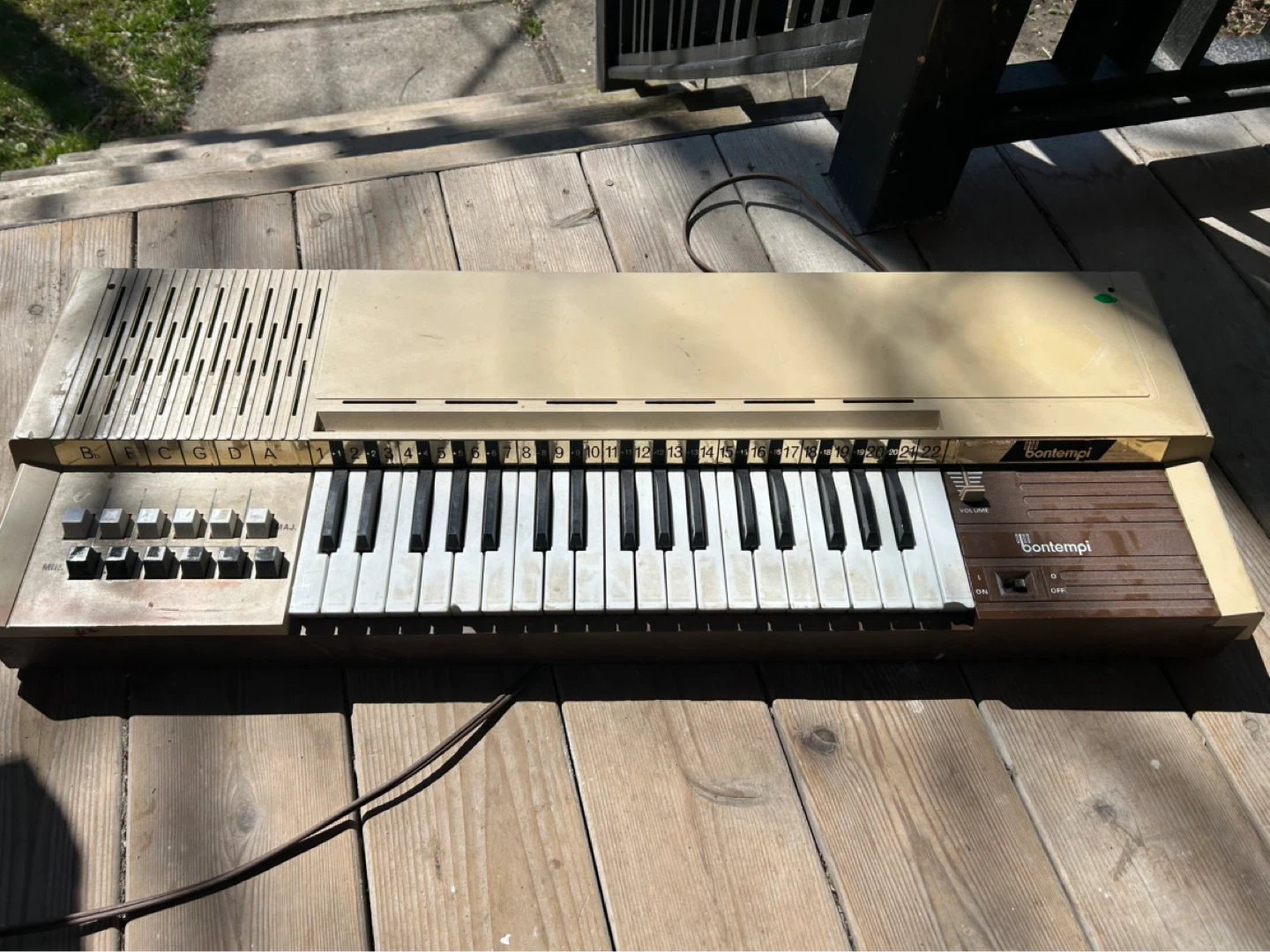 Electronic Keyboard - photo 2