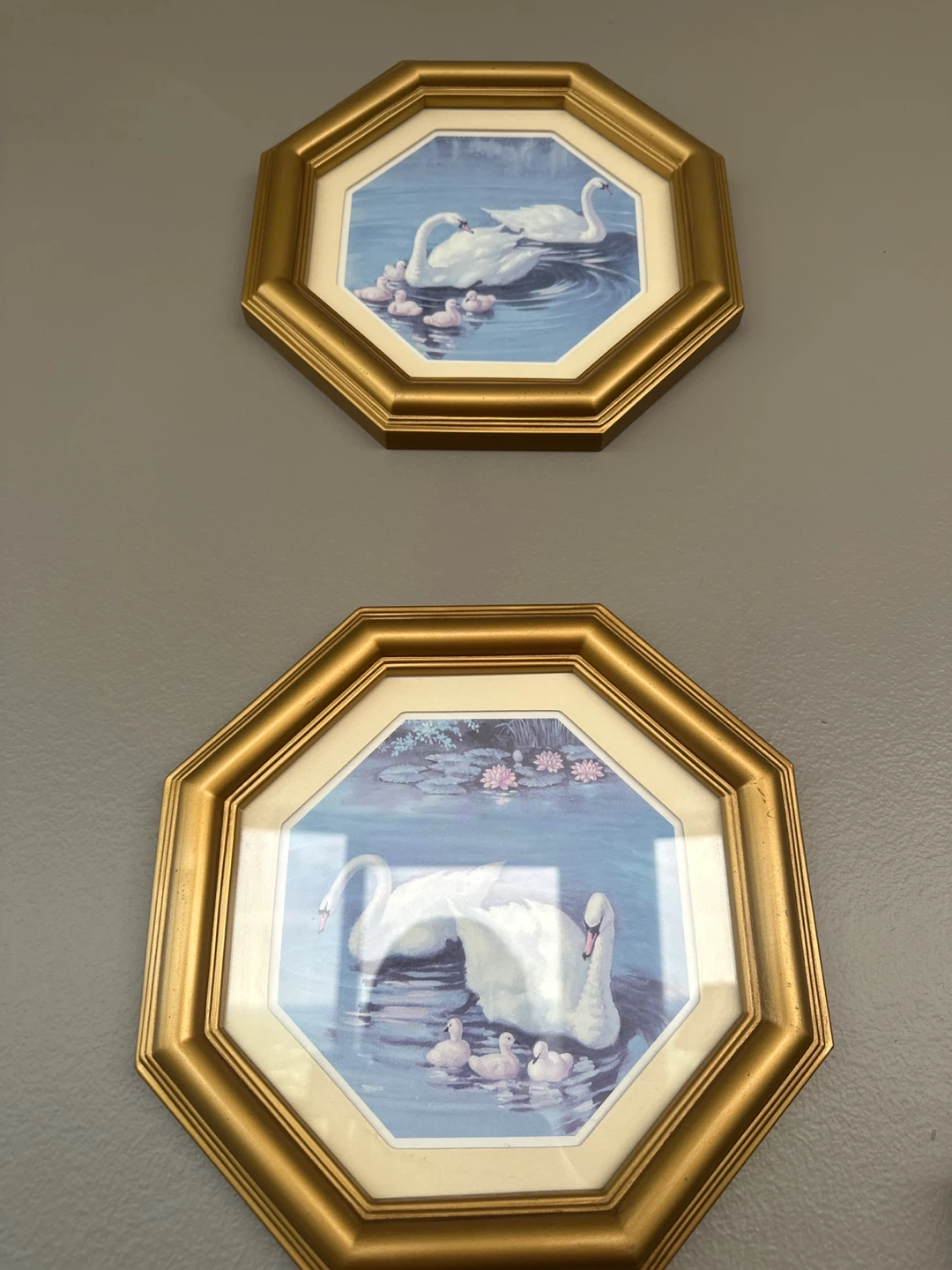 Set of 2 Octagon Swan Pictures in Gold Frames - photo 2