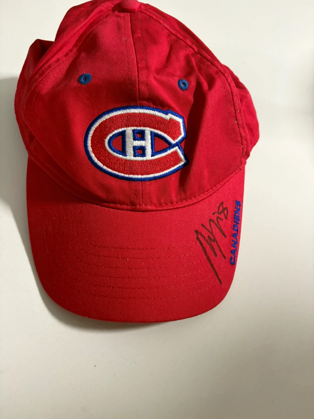 Casquette signer joueur hockey