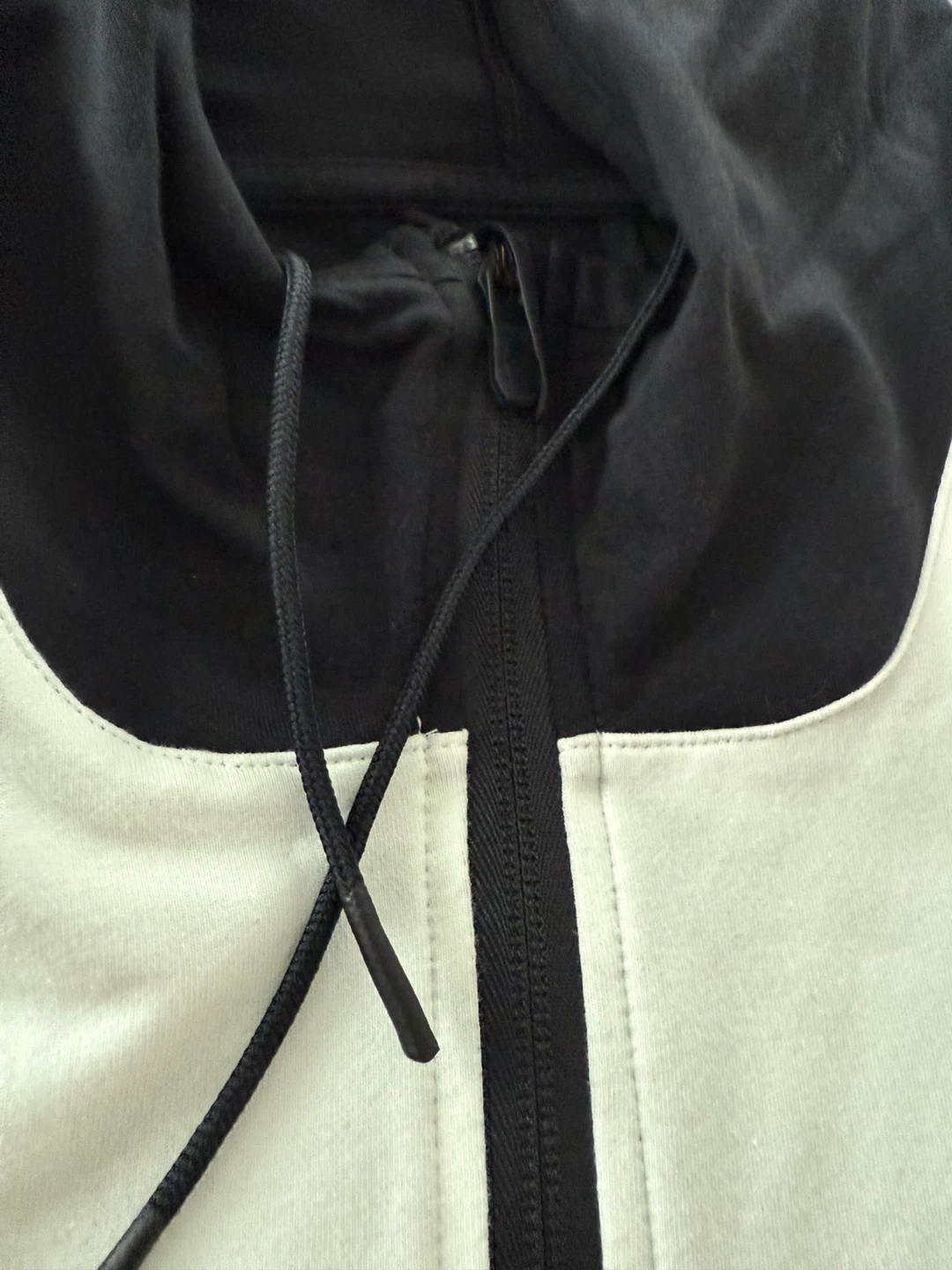 Reebok UFC Zip Hoodie - XL