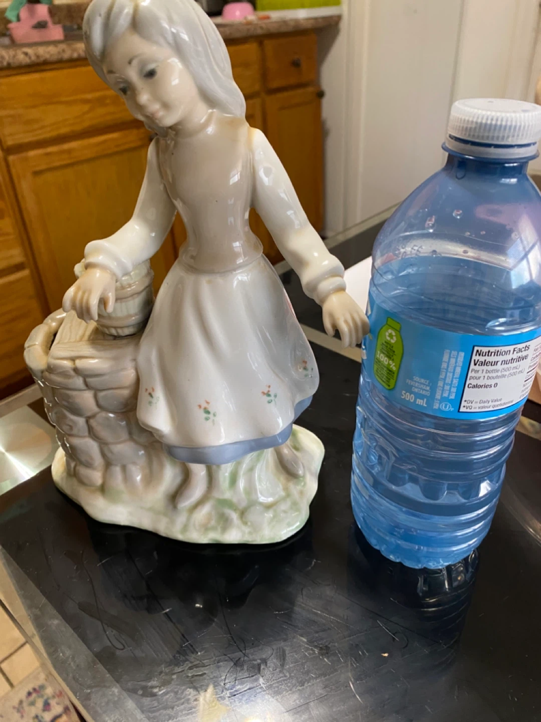 Tengra porcelain figurine of a girl at a well - photo 2