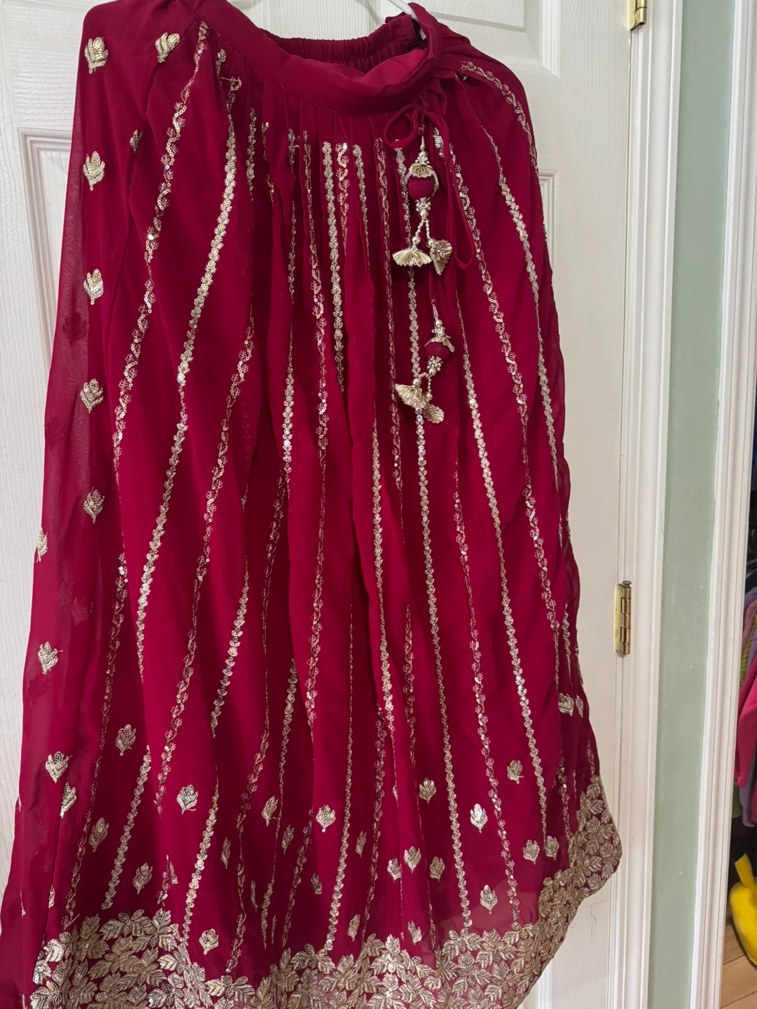 Red Lehenga Choli size 36 for age 7,8,9,maybe 10 if kid is slim - photo 2
