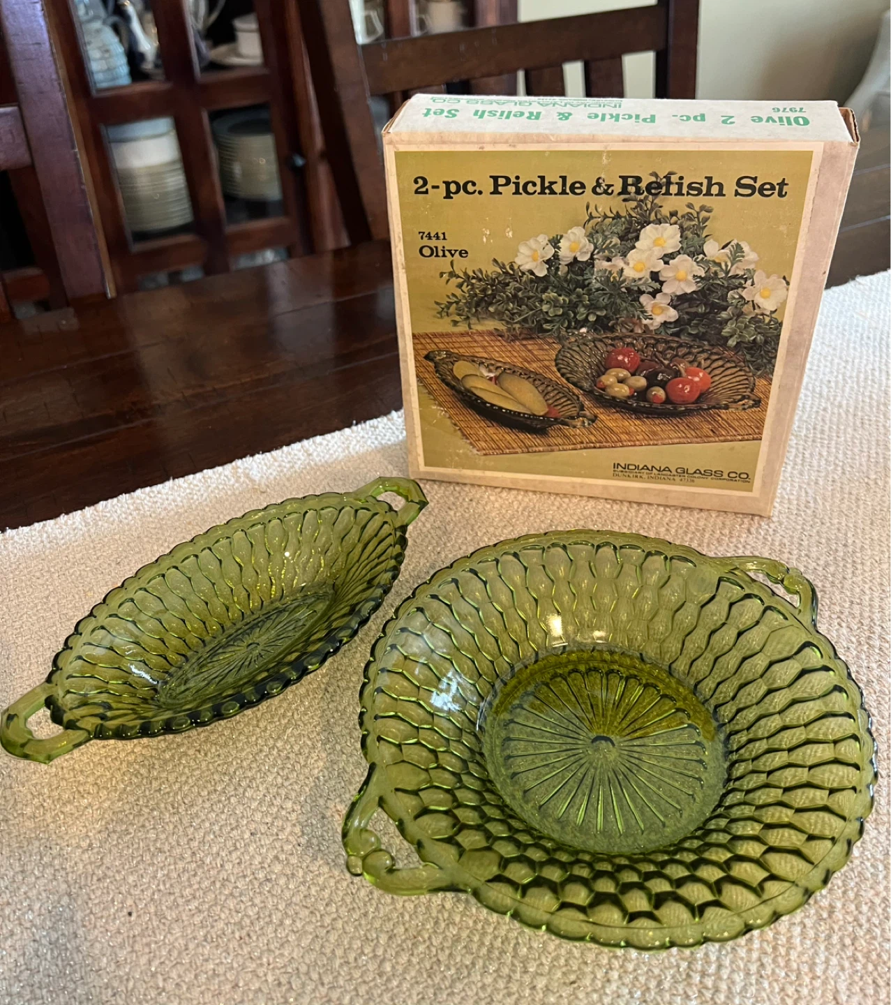 Vintage Indiana Glass 2-Piece Set