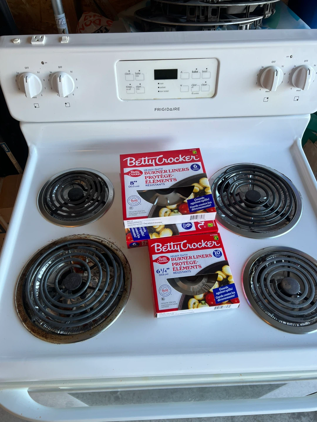 Frigidaire Electric Stove with Oven - photo 2