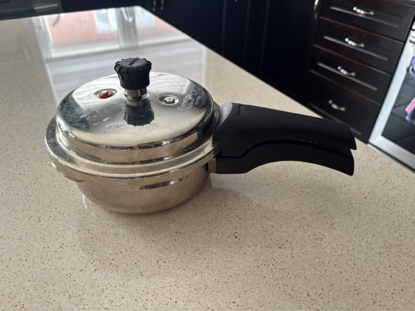 Prestige 2L Alpha Deluxe Pressure Cooker - photo 4