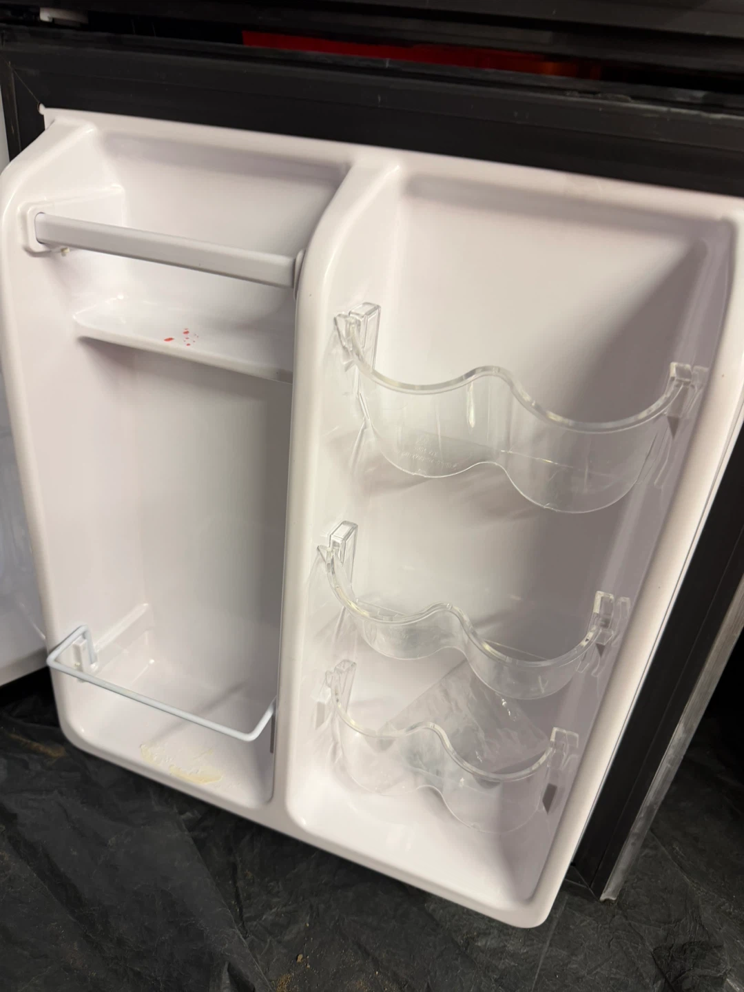 Insignia Mini Fridge - photo 5