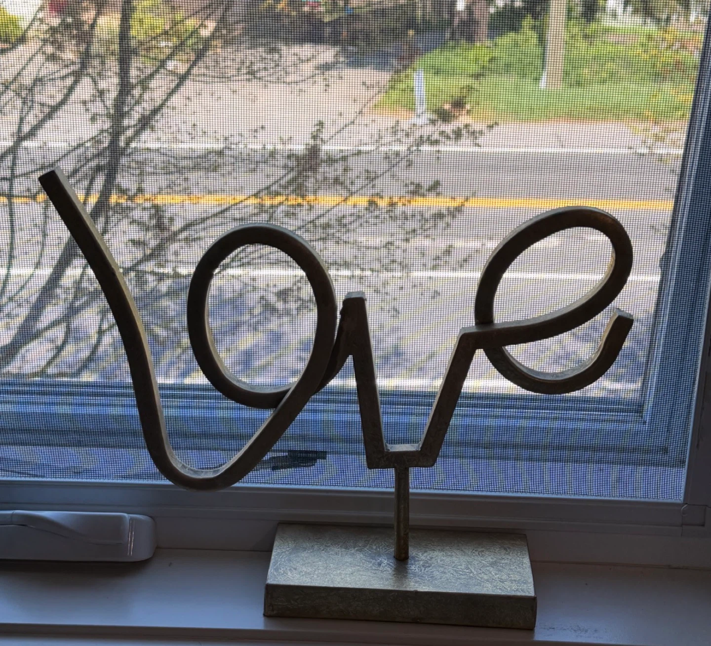Gold "Love" Script Tabletop Decor - photo 3