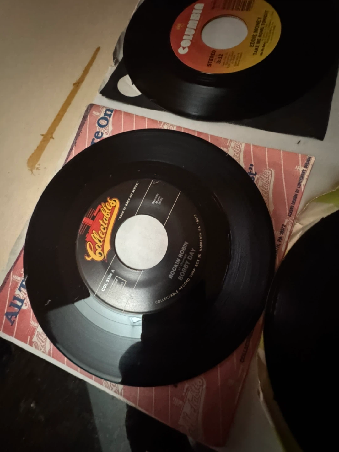Lot of 5 Vintage 45 RPM Vinyl Records - photo 2