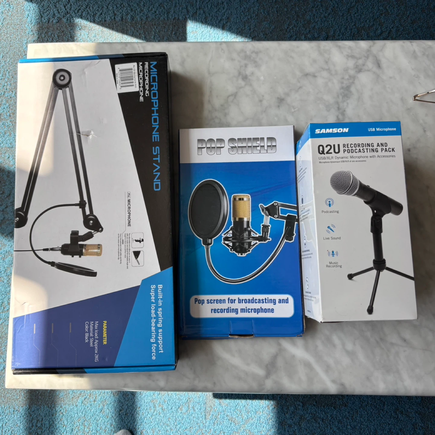 Samson Q2U Microphone  w/ Mic Stand & Pop Shield
