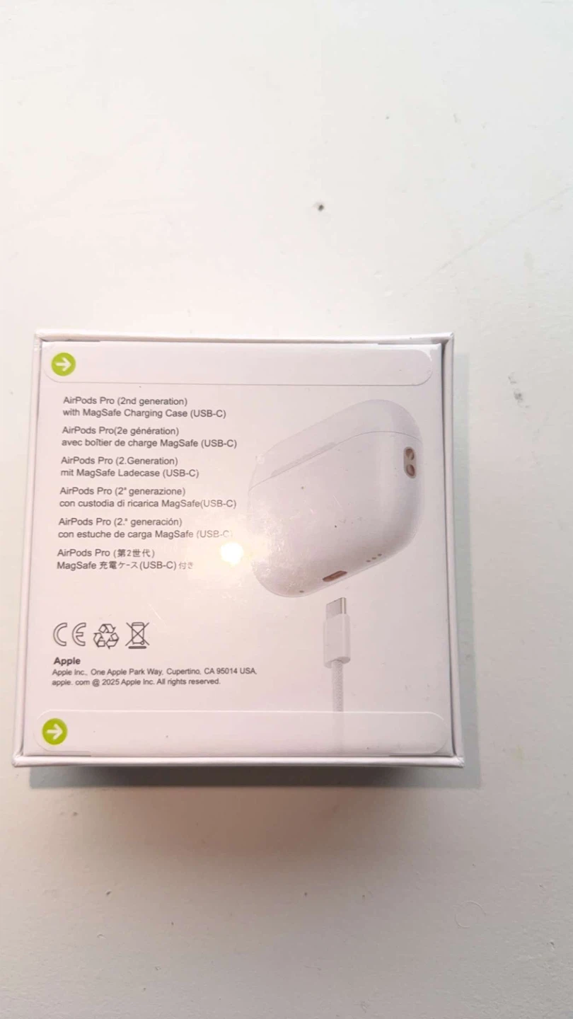 Apple AirPods Pro (2nd generation) - photo 2