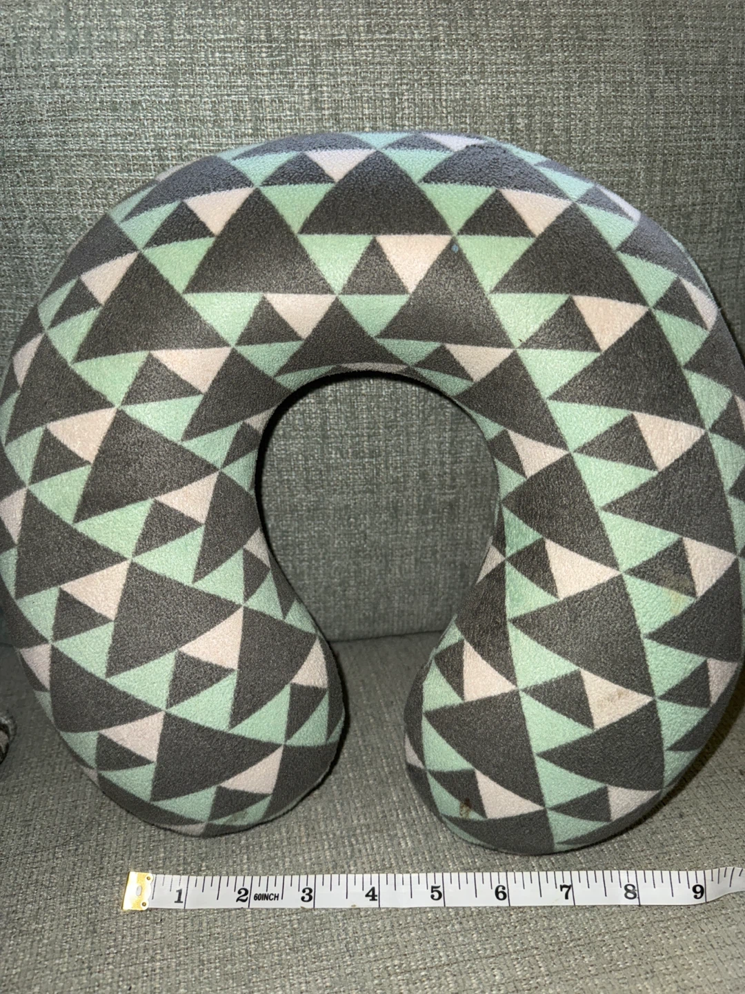 🌱Geometric Print Neck Pillow - photo 2