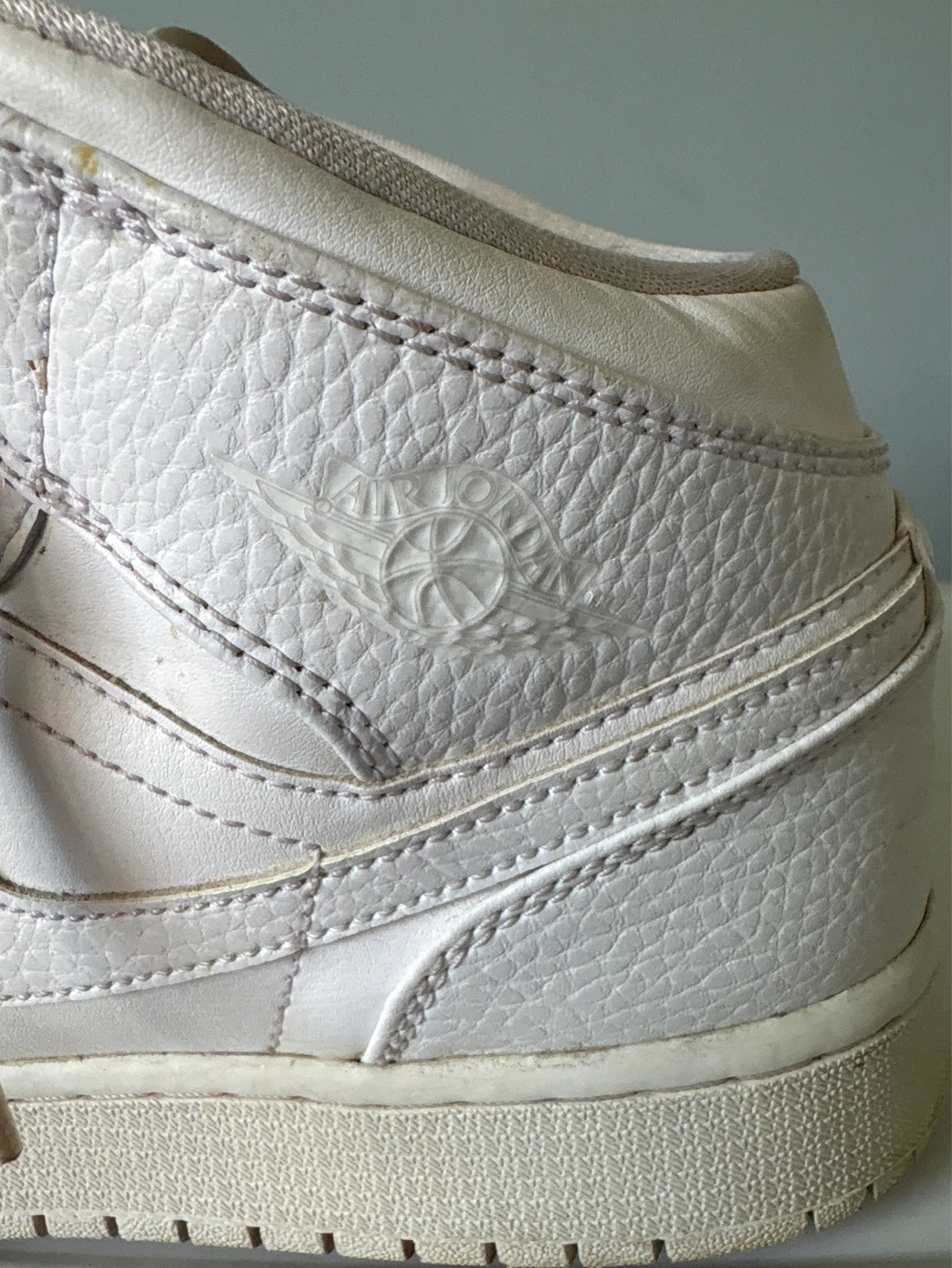 Air Jordan 1 Mid Sneakers - photo 2