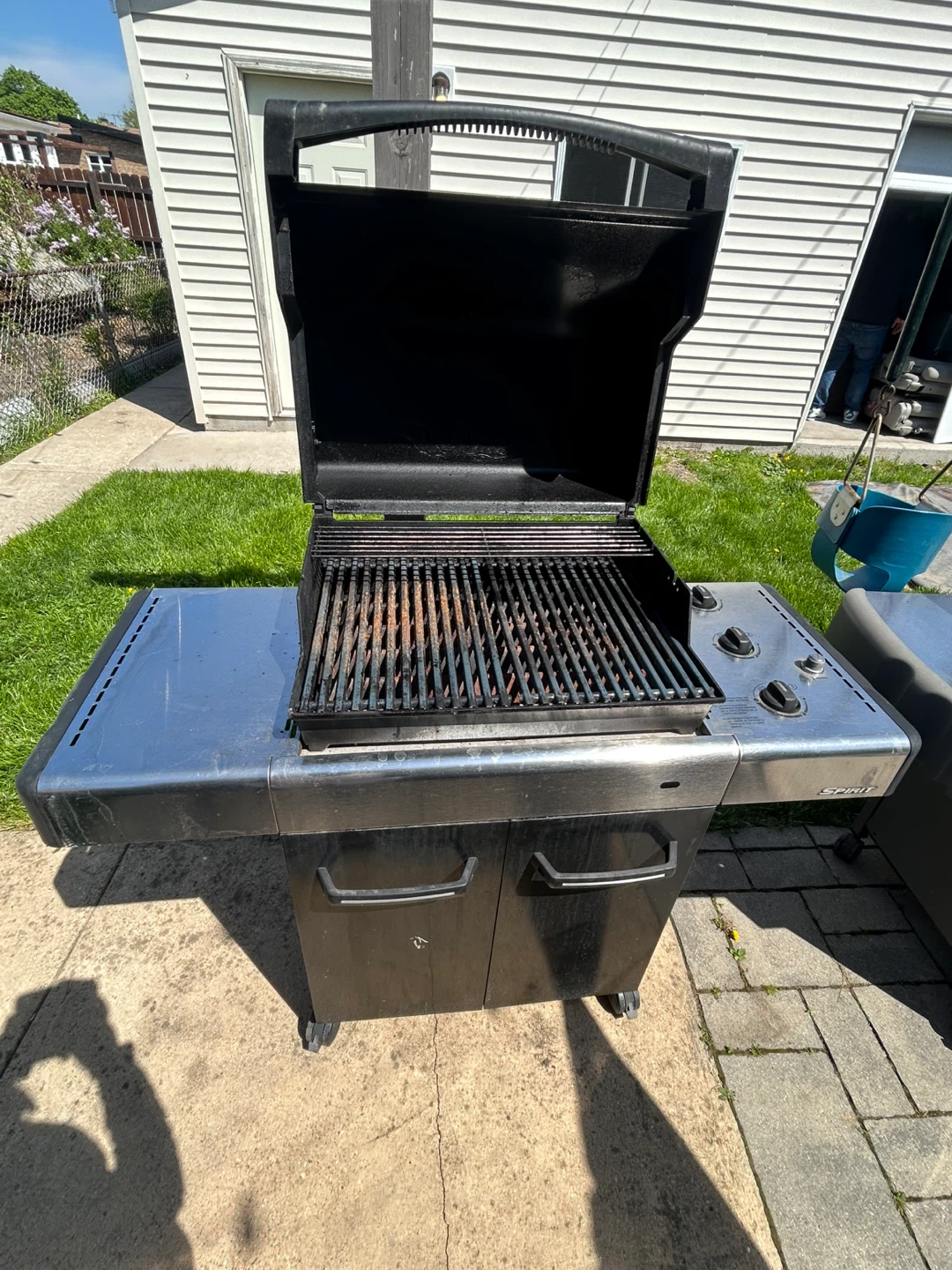 Weber Spirit Propane Gas Grill - photo 2