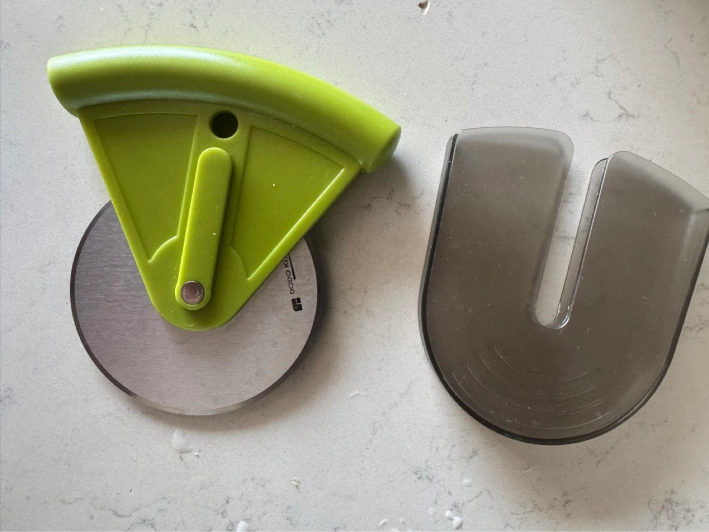 Dodo Kitchen Pizza Cutter Wheel with Cover - photo 2