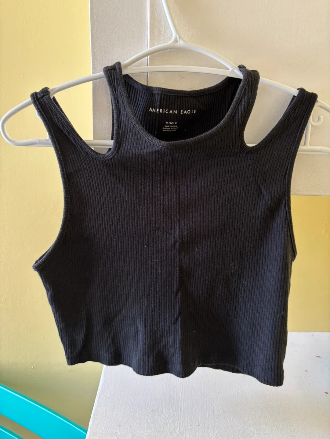 American Eagle Black Ribbed Cut-Out Tank Top M/M