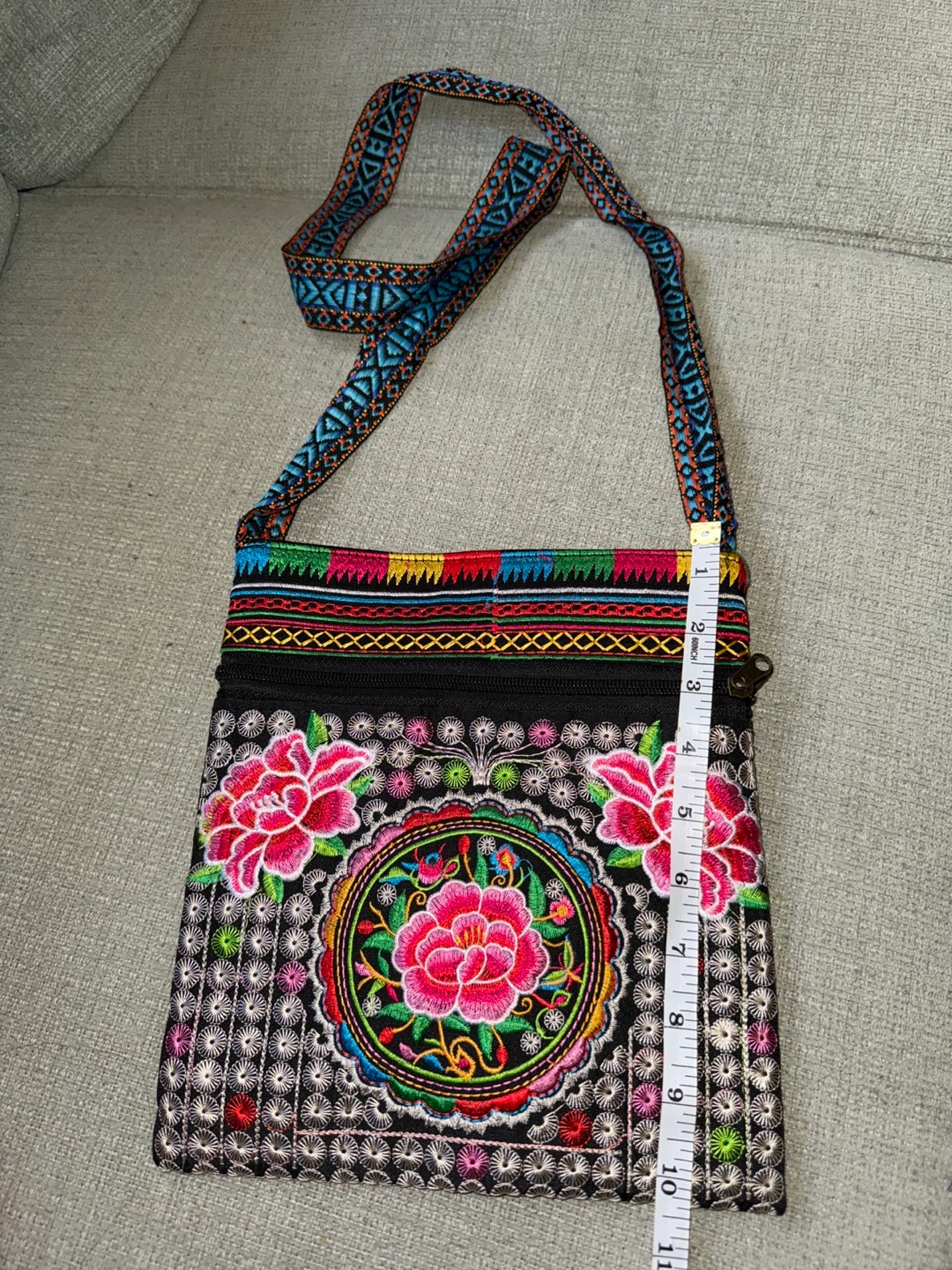🌱Embroidered Floral Crossbody Bag