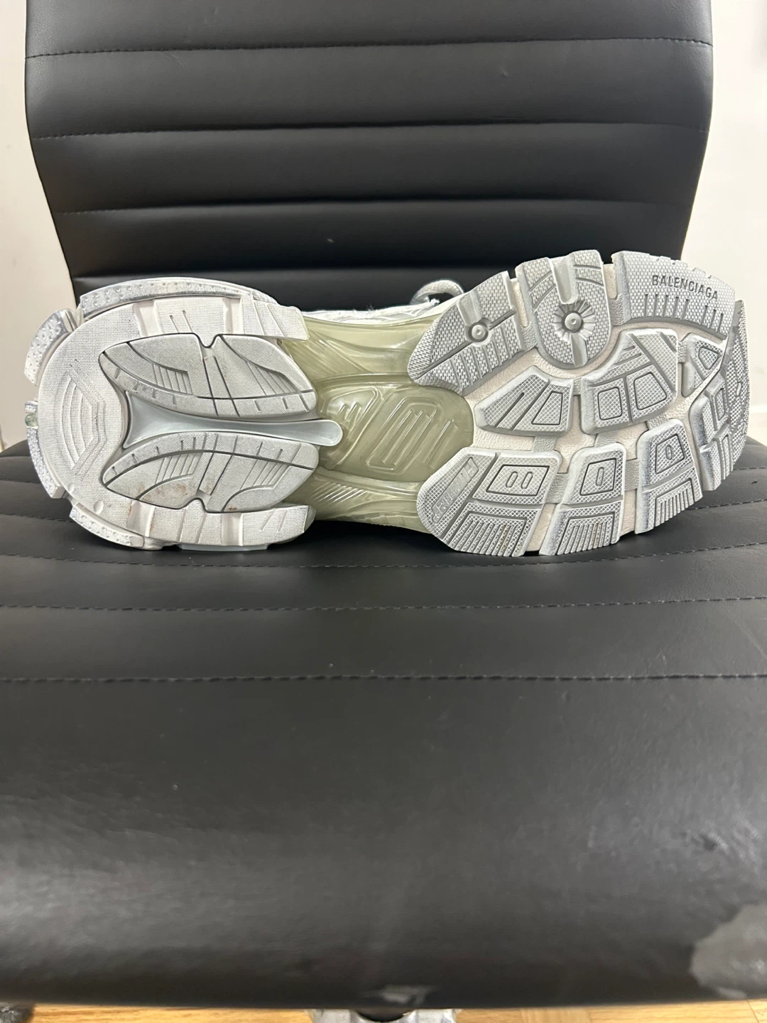 Balenciaga Runner (send offers) - photo 5
