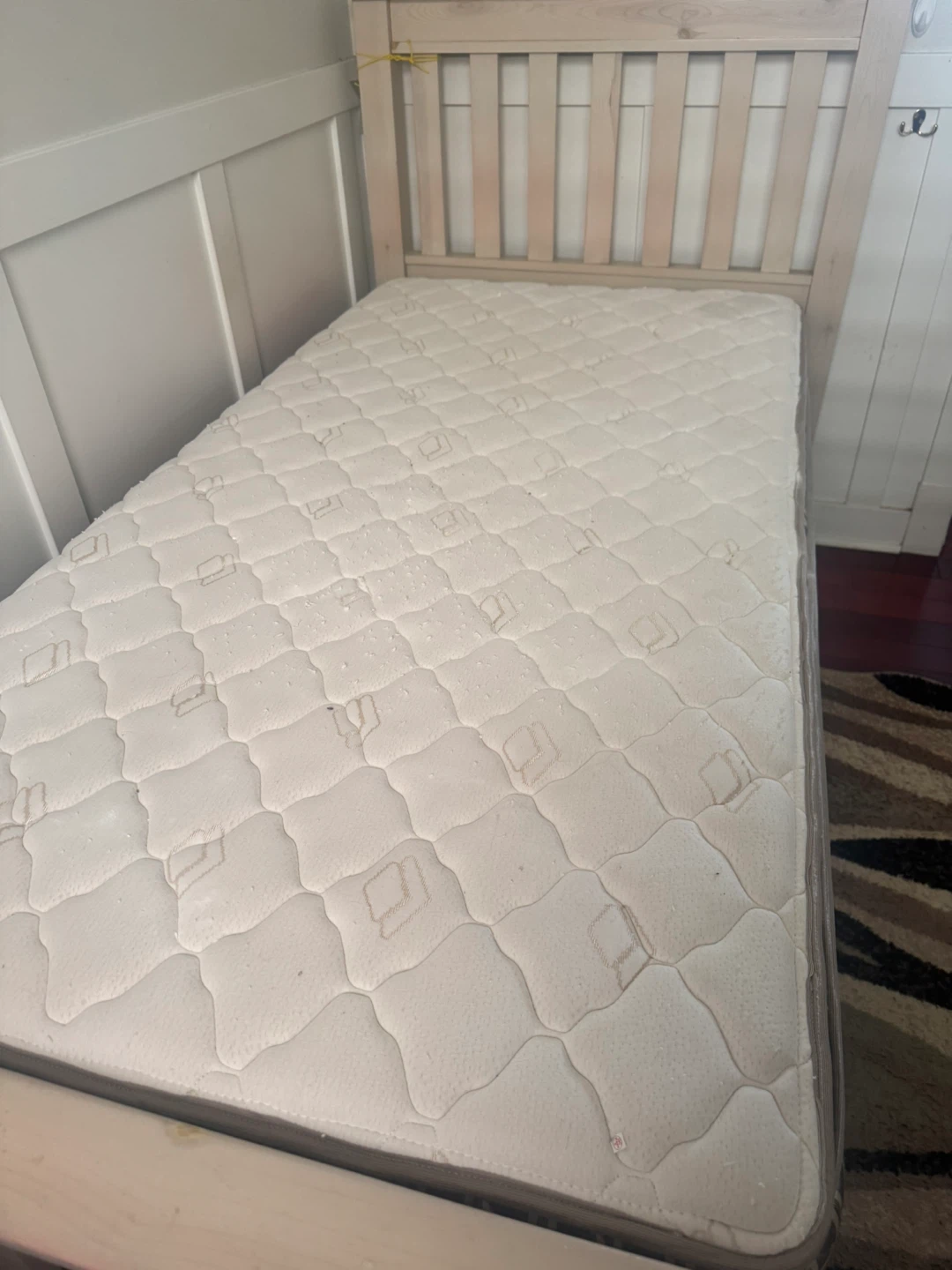 Twin bed