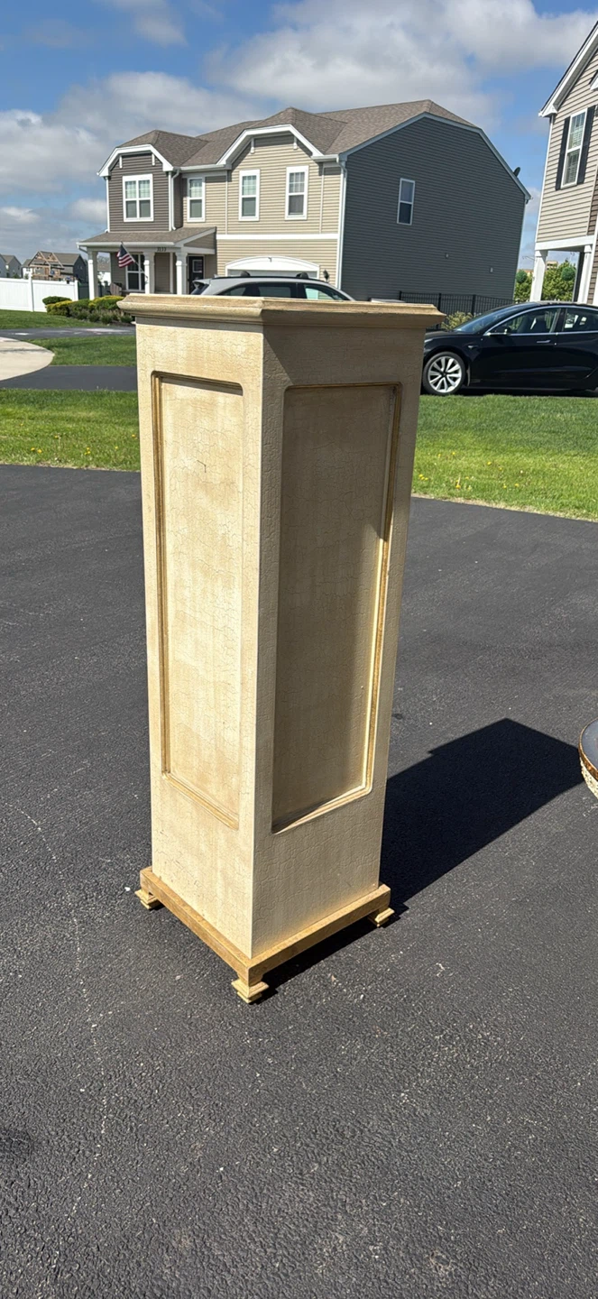 Decorative Pedestal Stand