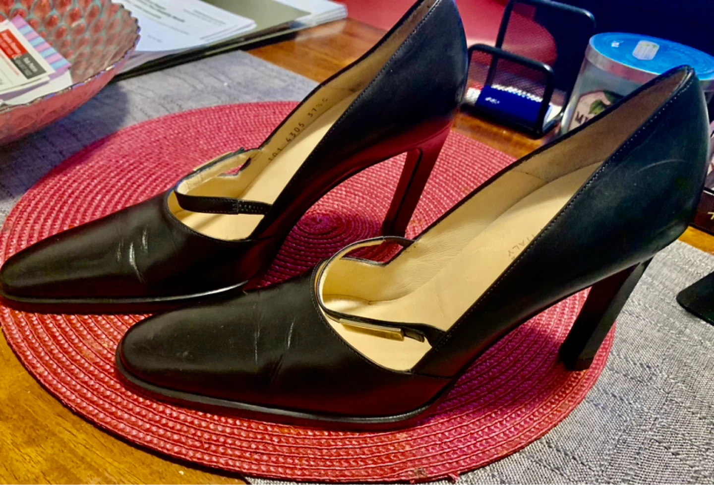 GUCCI Black Leather Pumps Size 37.5