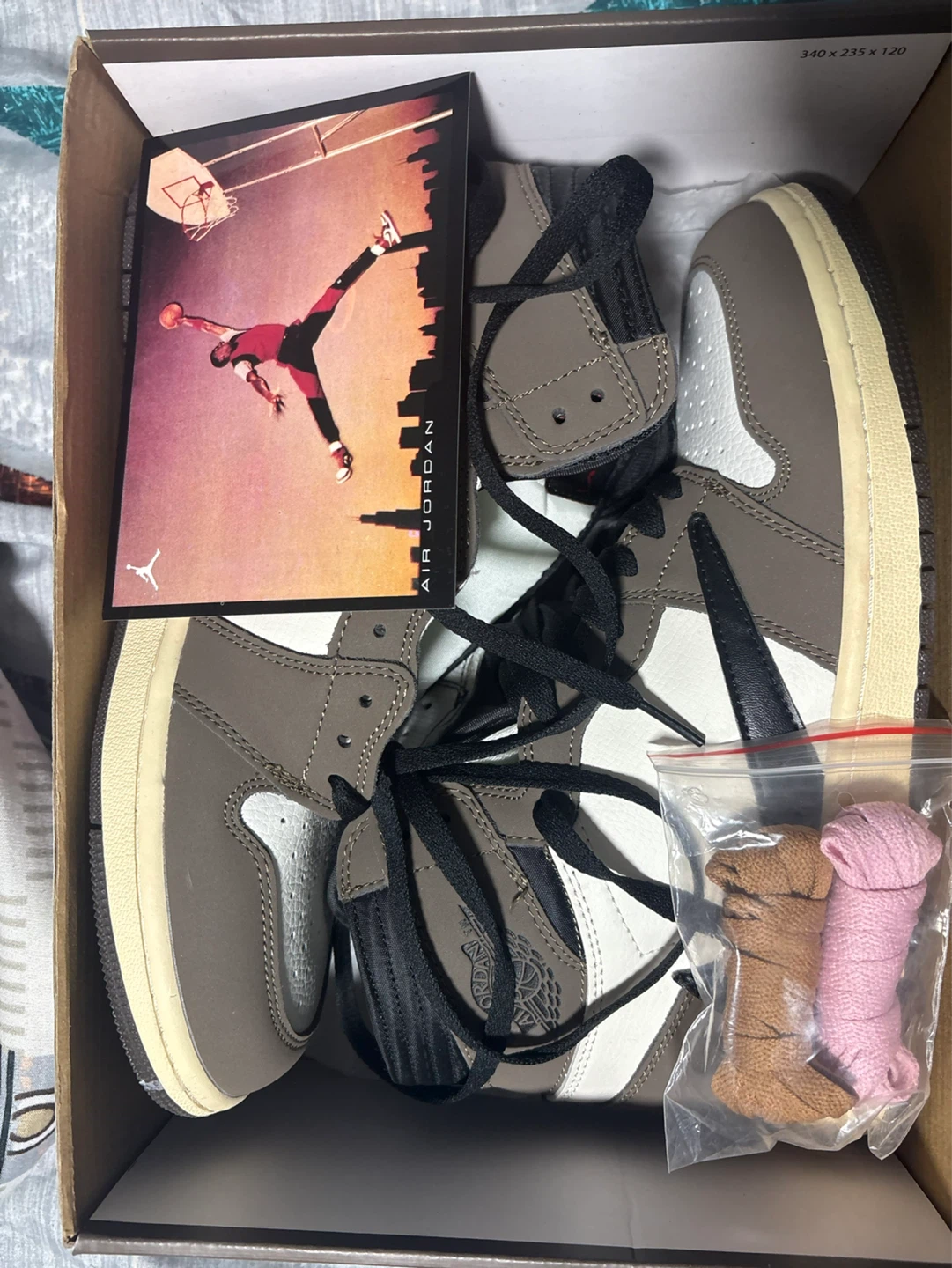 Nike Air Jordan 1 Retro High OG - photo 4