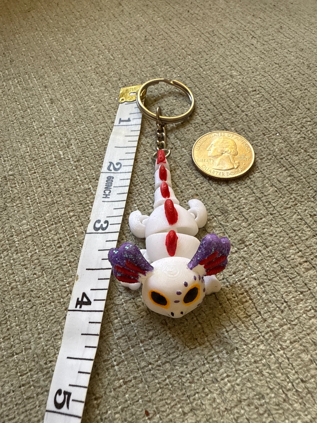 🌱 White and Purple ajolote (axolotl ) Keychain