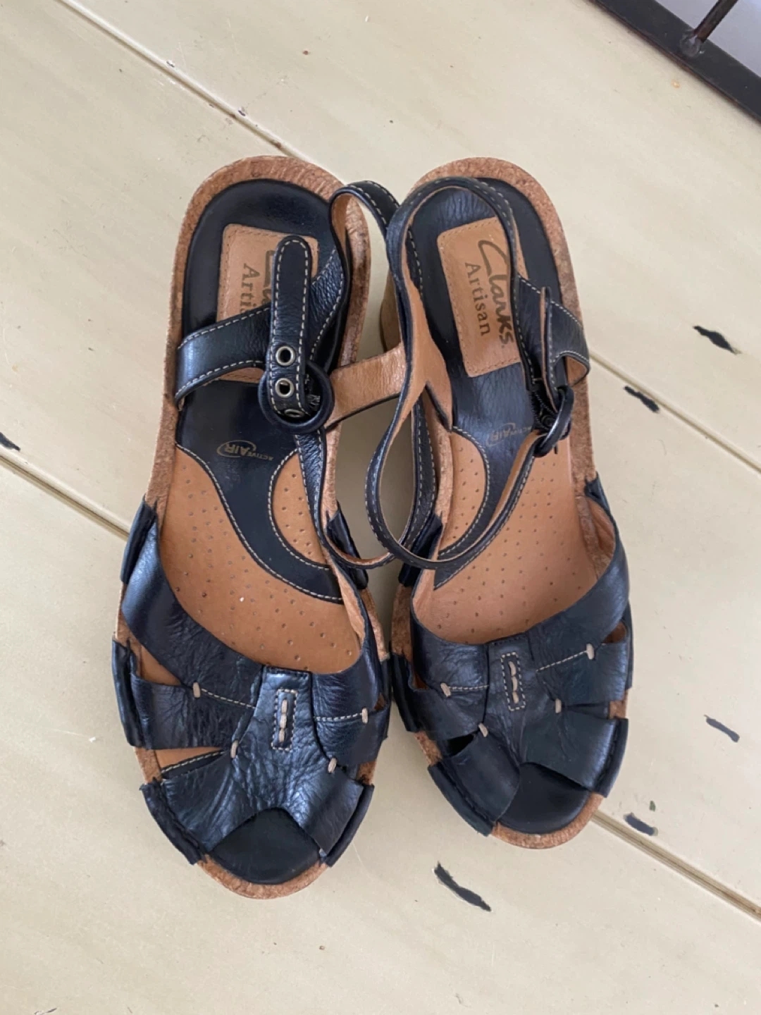 Clarks Artisan Black Leather Wedge Sandals