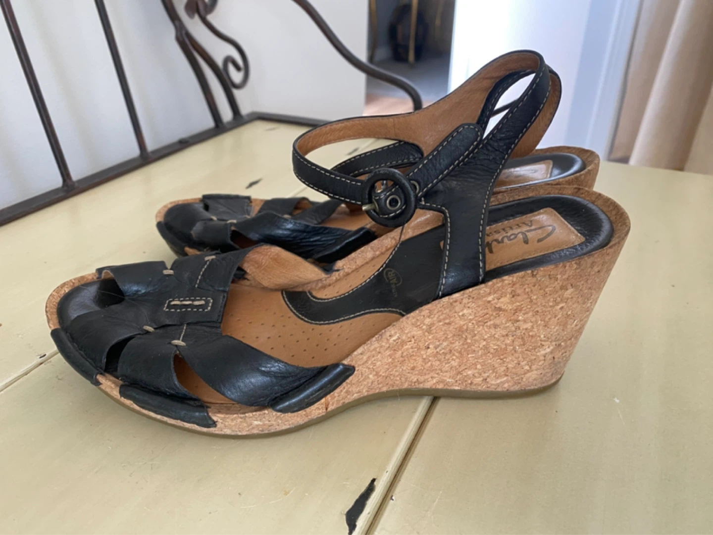 Clarks Artisan Black Leather Wedge Sandals - photo 2