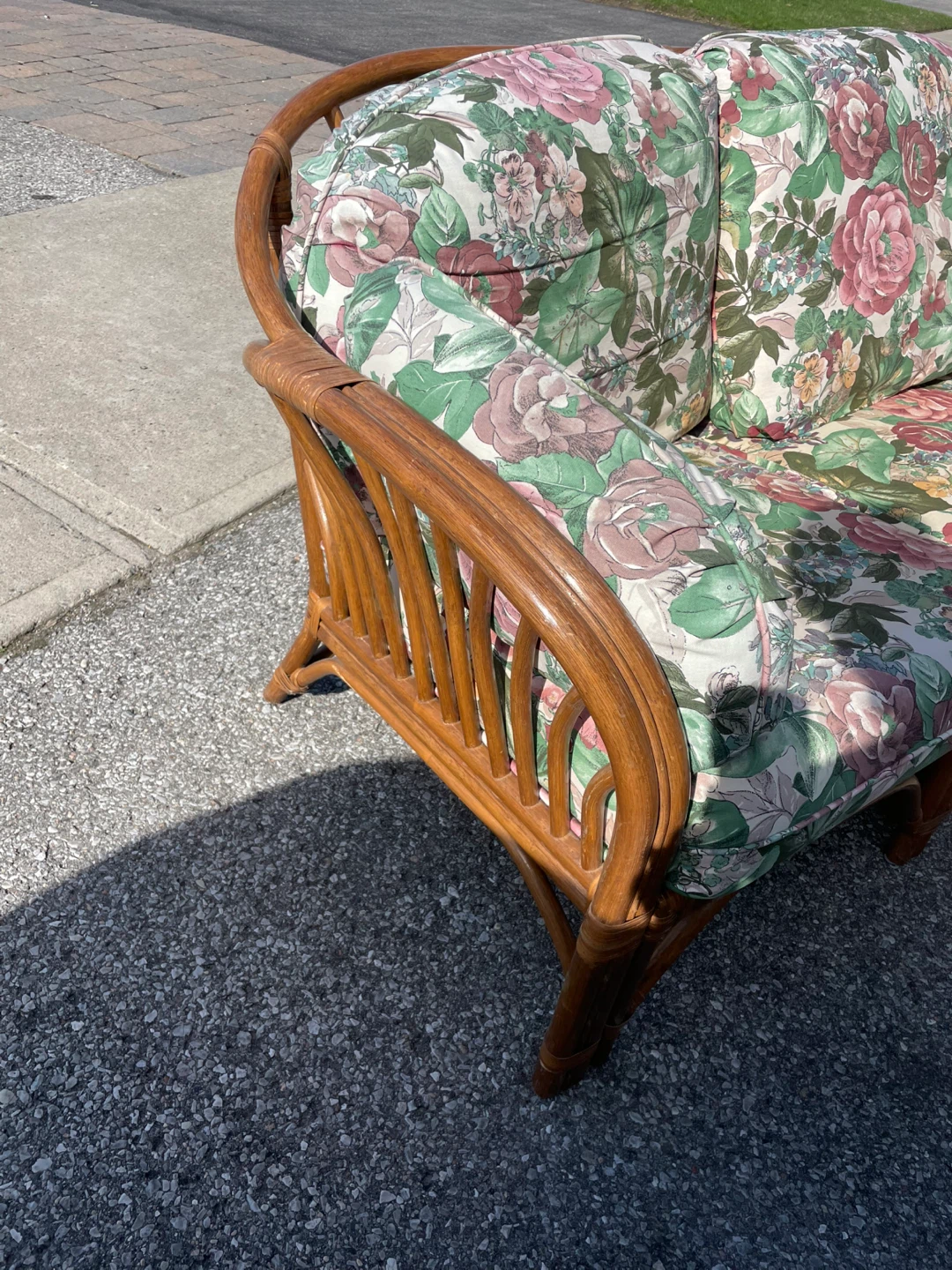 2 Vintage  Rattan Sofas with Floral Cushions - photo 4