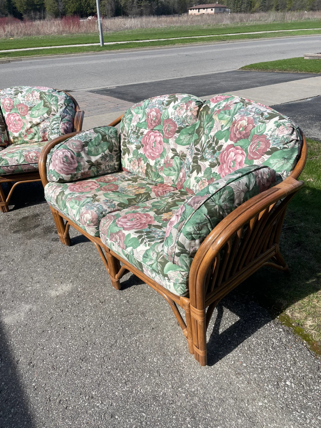 2 Vintage  Rattan Sofas with Floral Cushions - photo 2