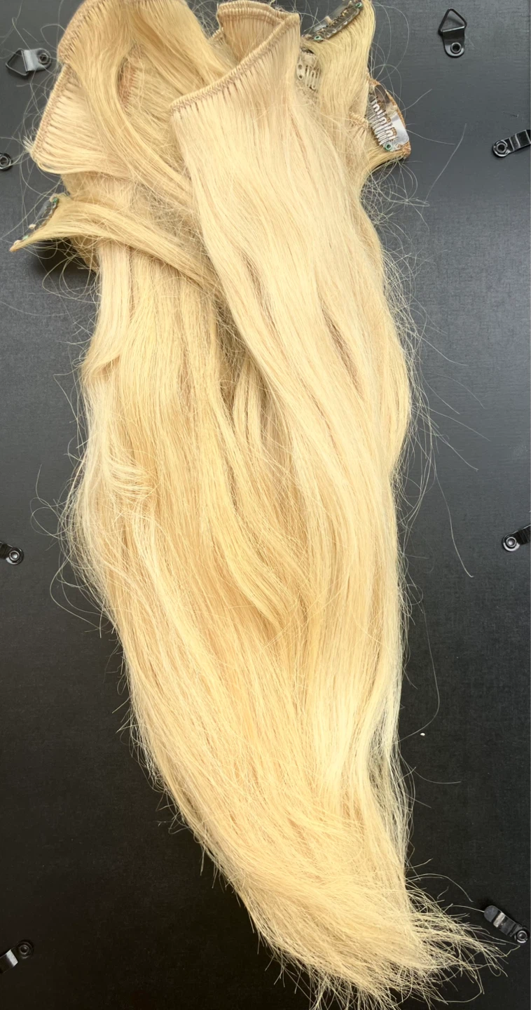 Hair Extensions, Clip-In (blonde human hair) Remy Royale - photo 4