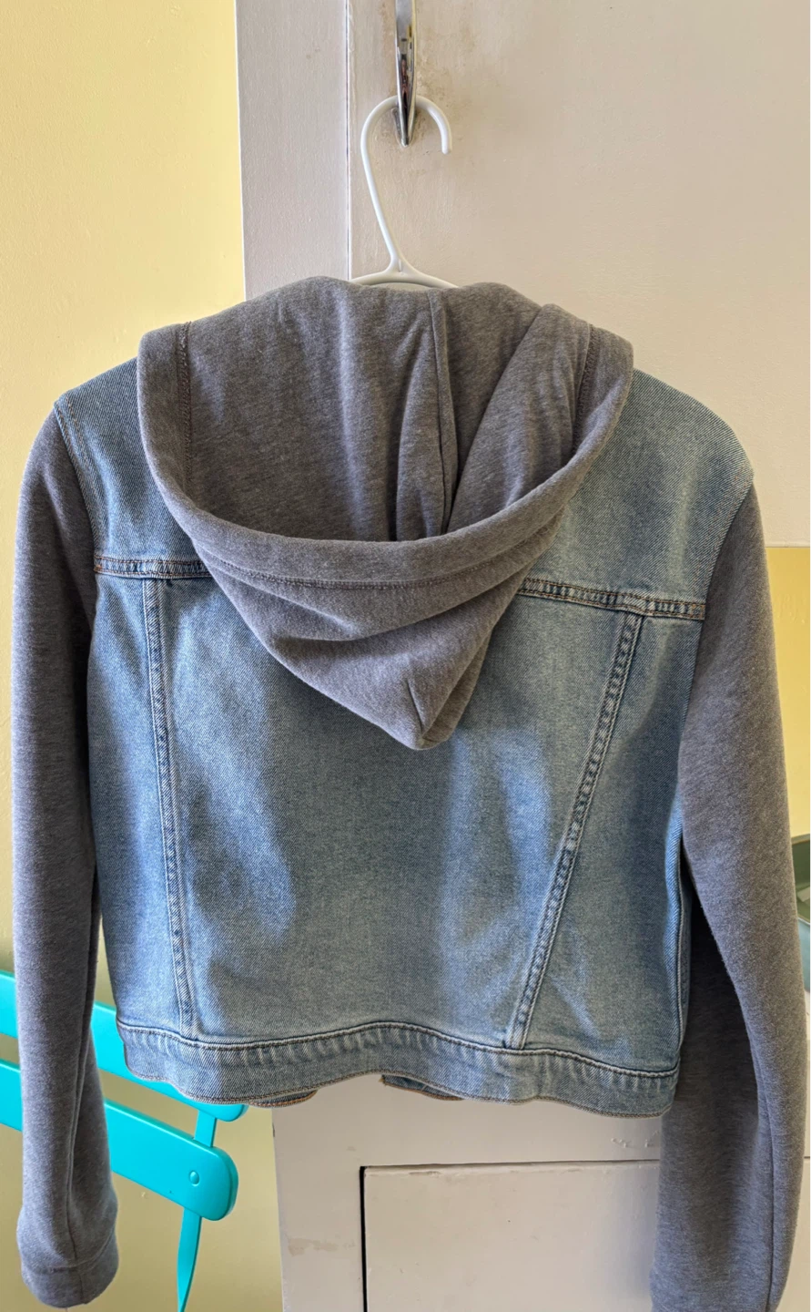 Hollister Denim Jacket with Grey Hooded Sleeves - Size M - photo 2