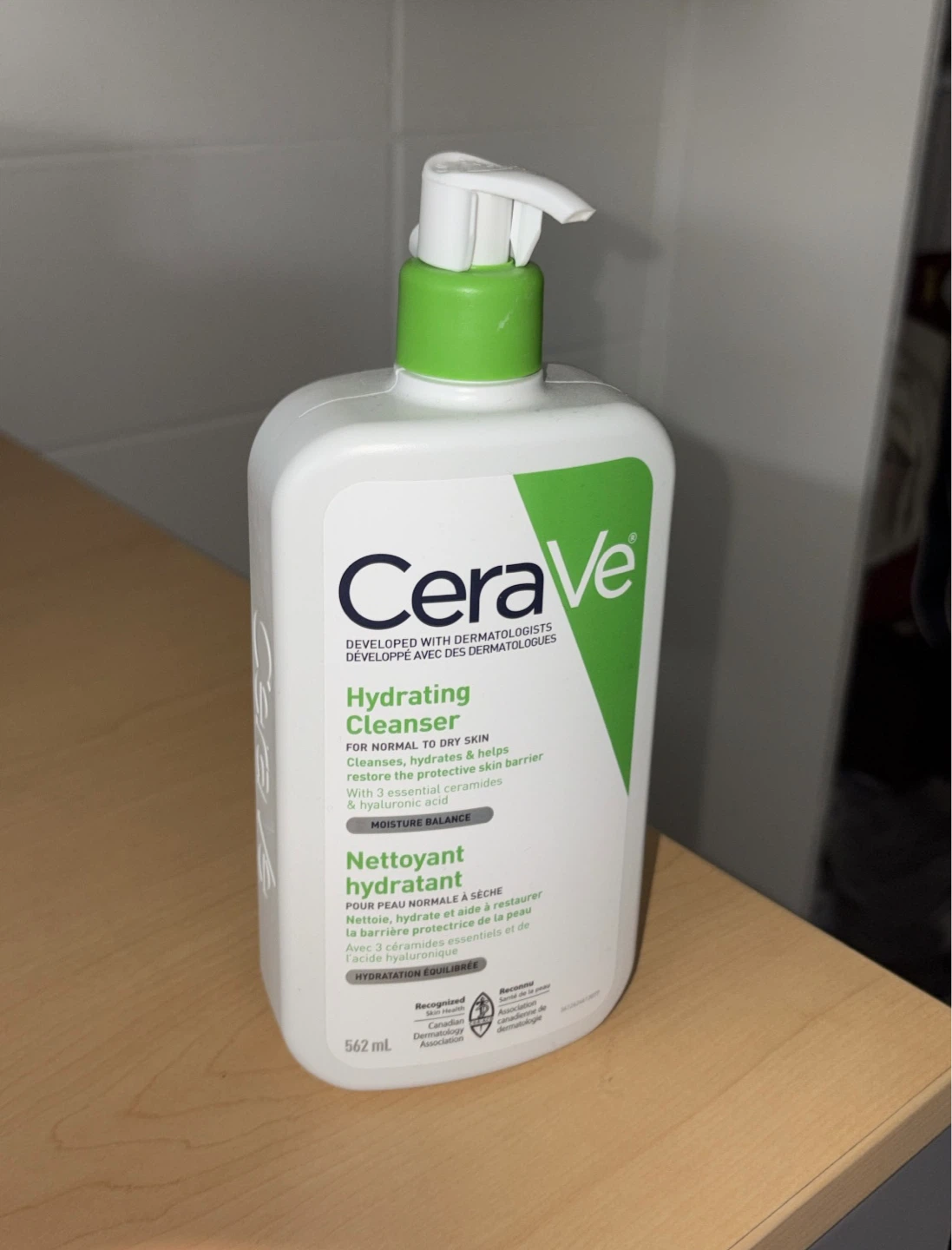 CeraVe Hydrating Cleanser for Normal to Dry Skin - 562 mL