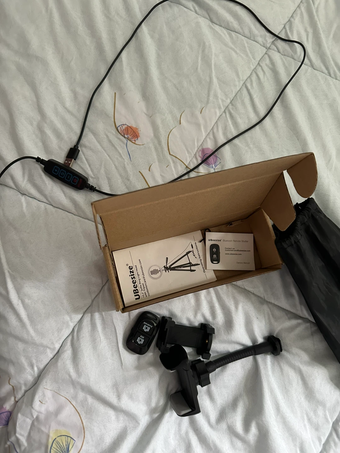 UBeesize TR50 10 inch Ring Light with Tripod - photo 2