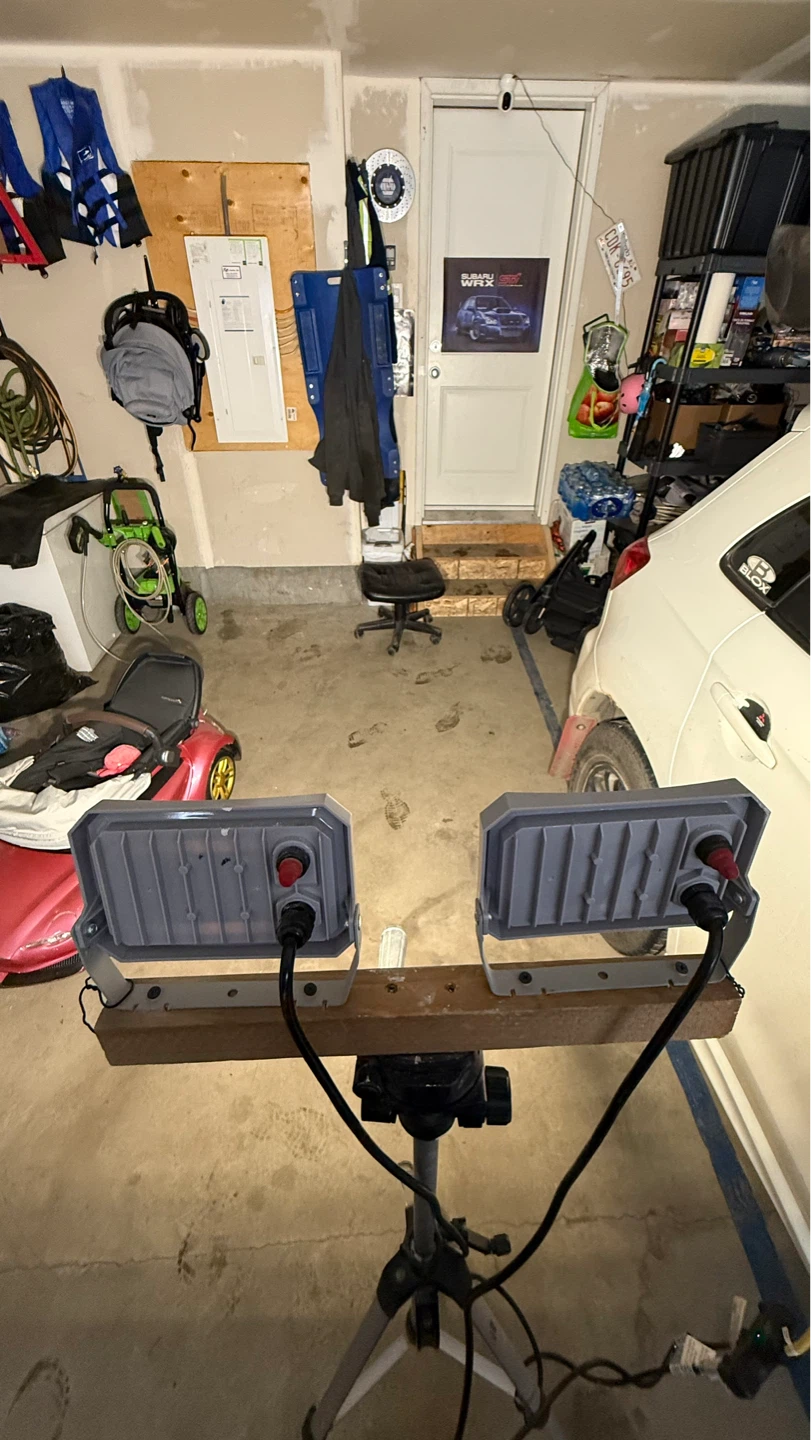 HDX 2-Head LED Work Light with Tripod - photo 5