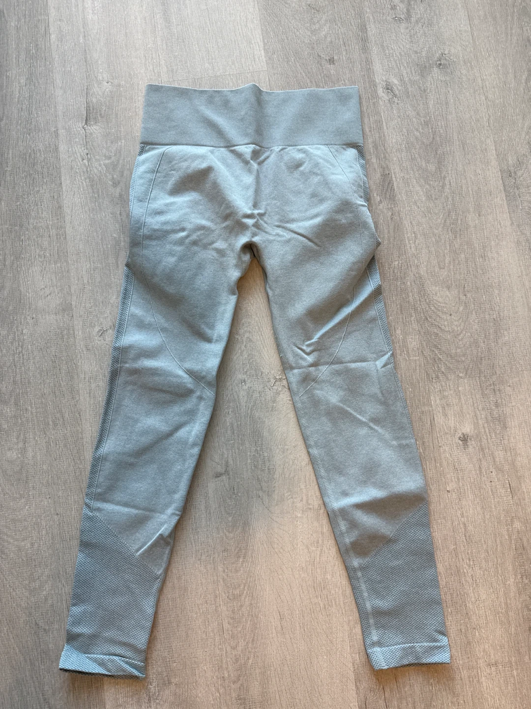 Light Blue Seamless Leggings - Size M