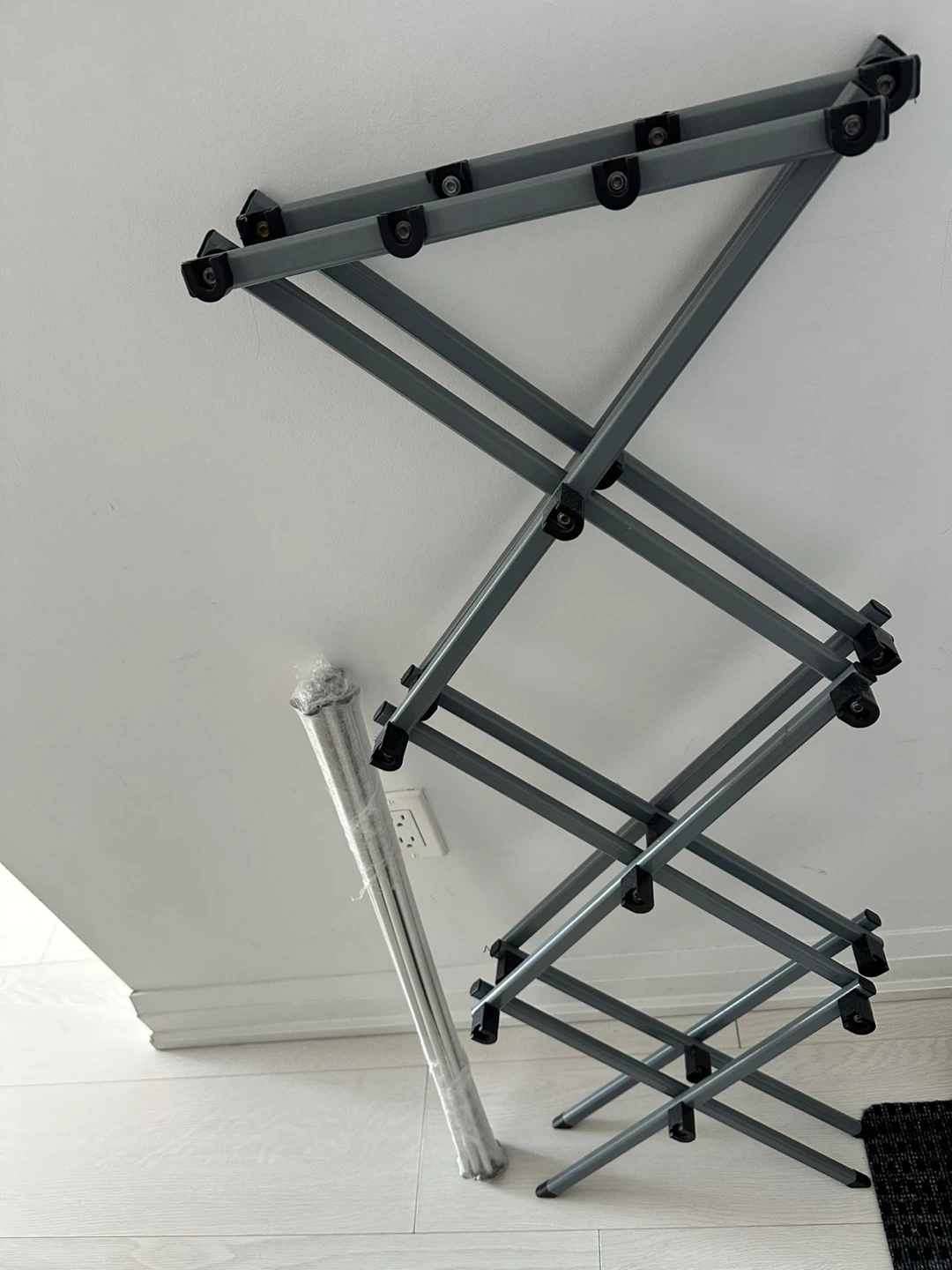 Grey Expandable Accordion Drying Rack