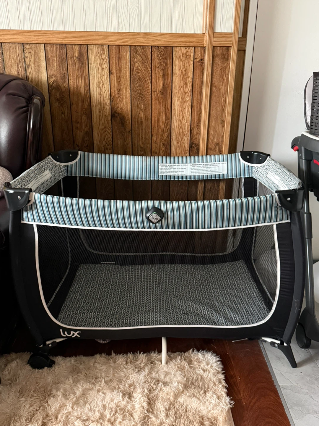 Baby bassinet and playpen
