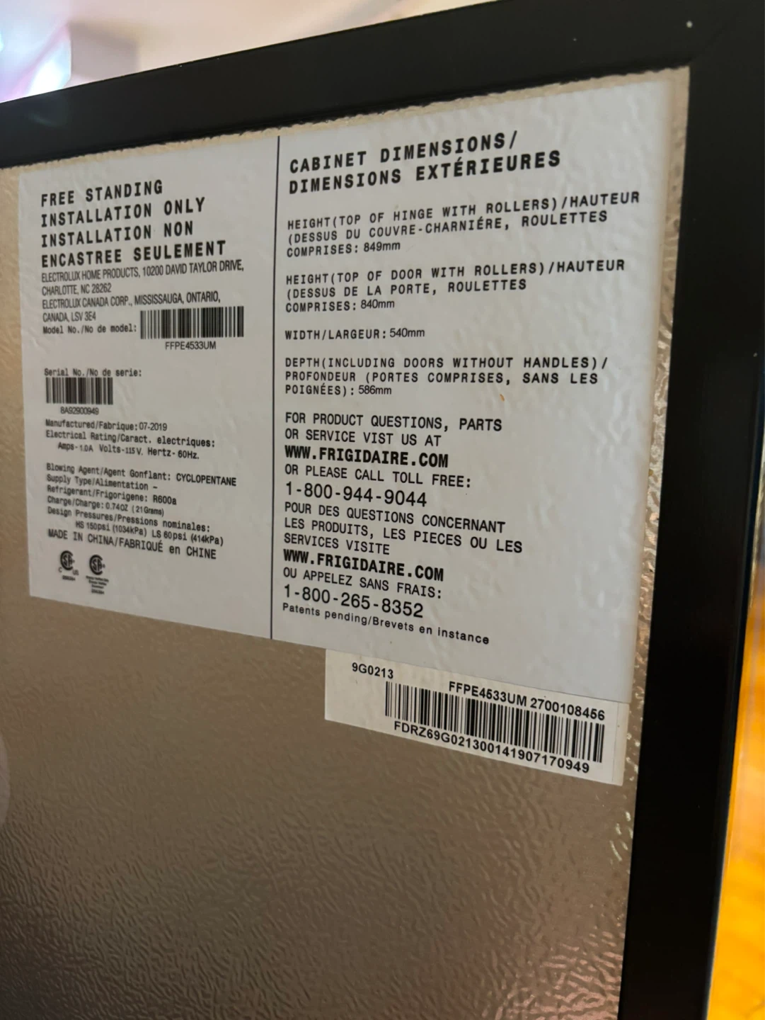 Frigidaire FFPE4533UM Mini Fridge - photo 3